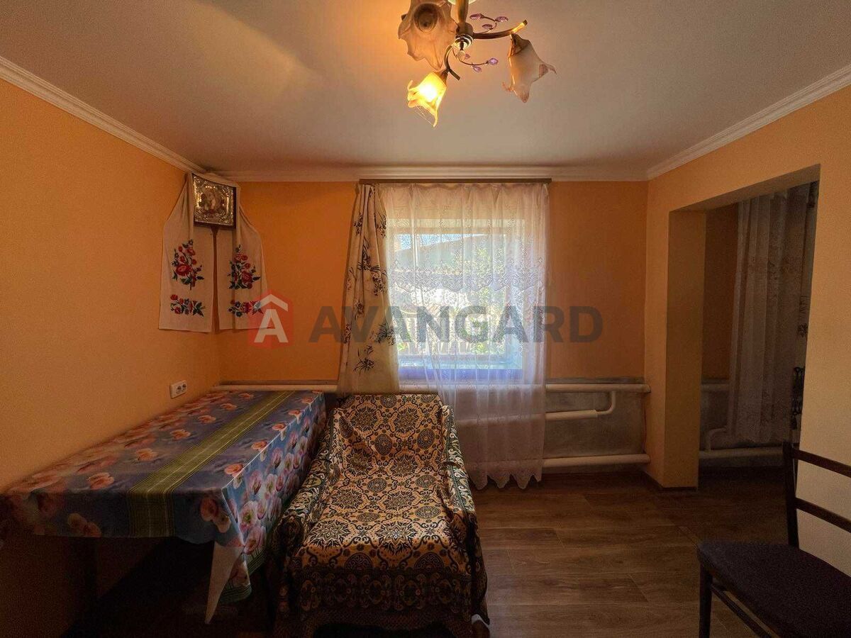 ������� �������, 43 ��.�. ���� 9