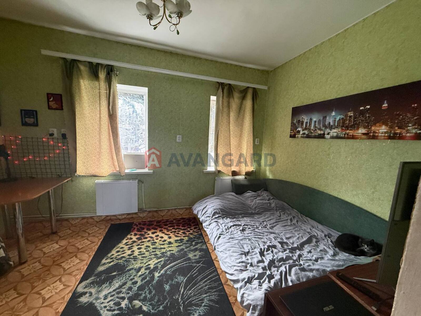 �������, 100 ��.�. ���� 15