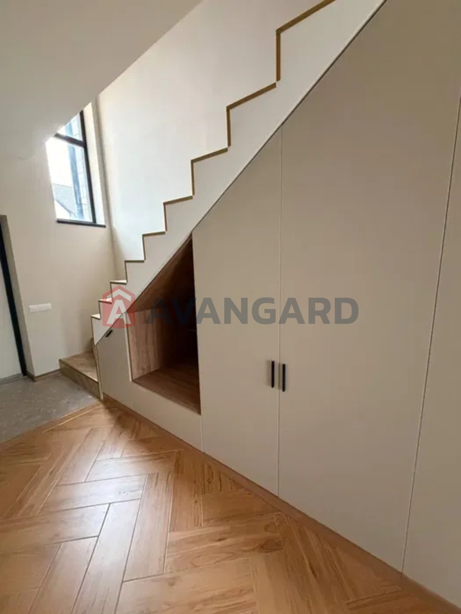 ��������, 130 ��.�. ���� 14