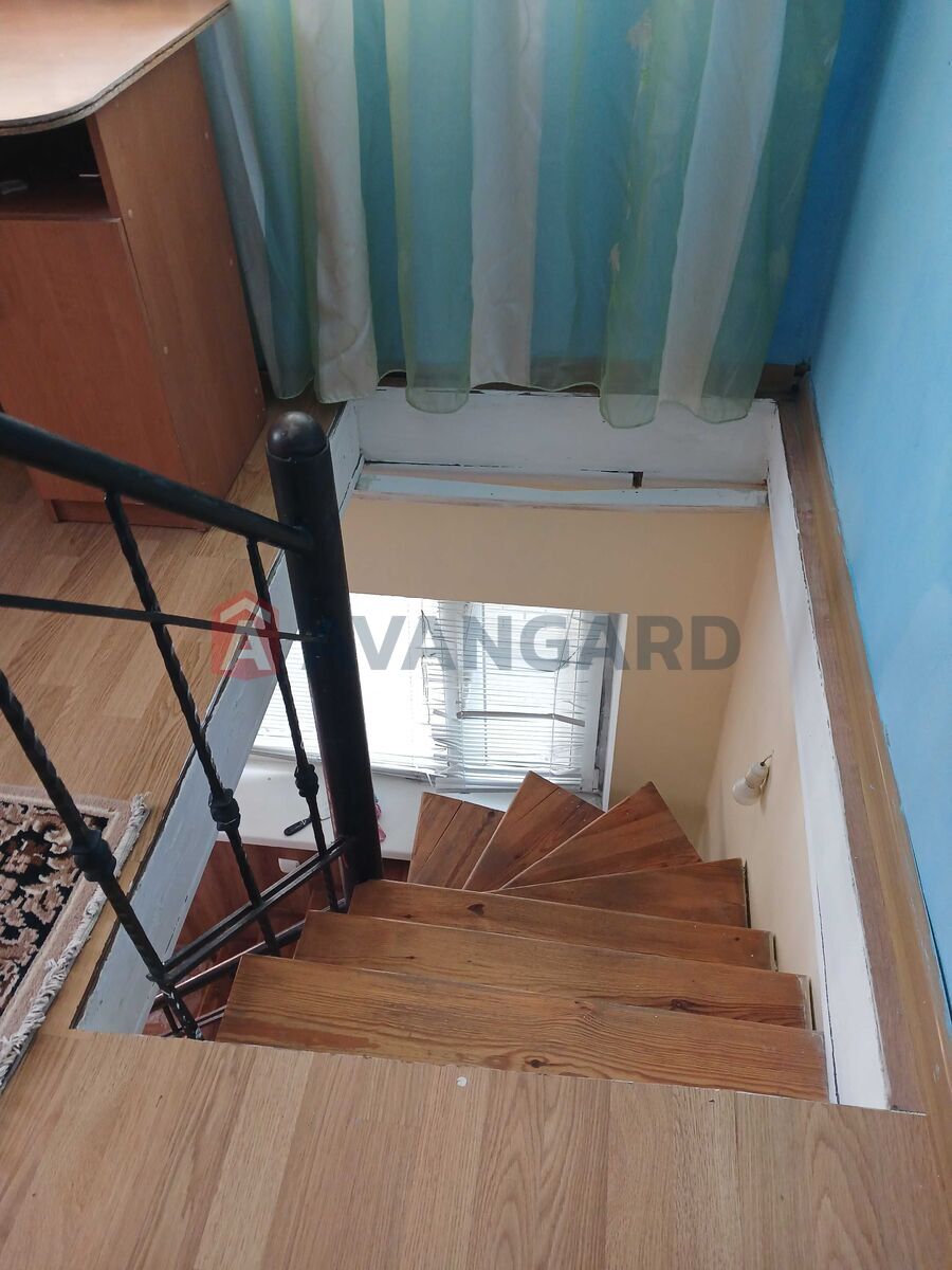 ���, 32 ��.�. ���� 10