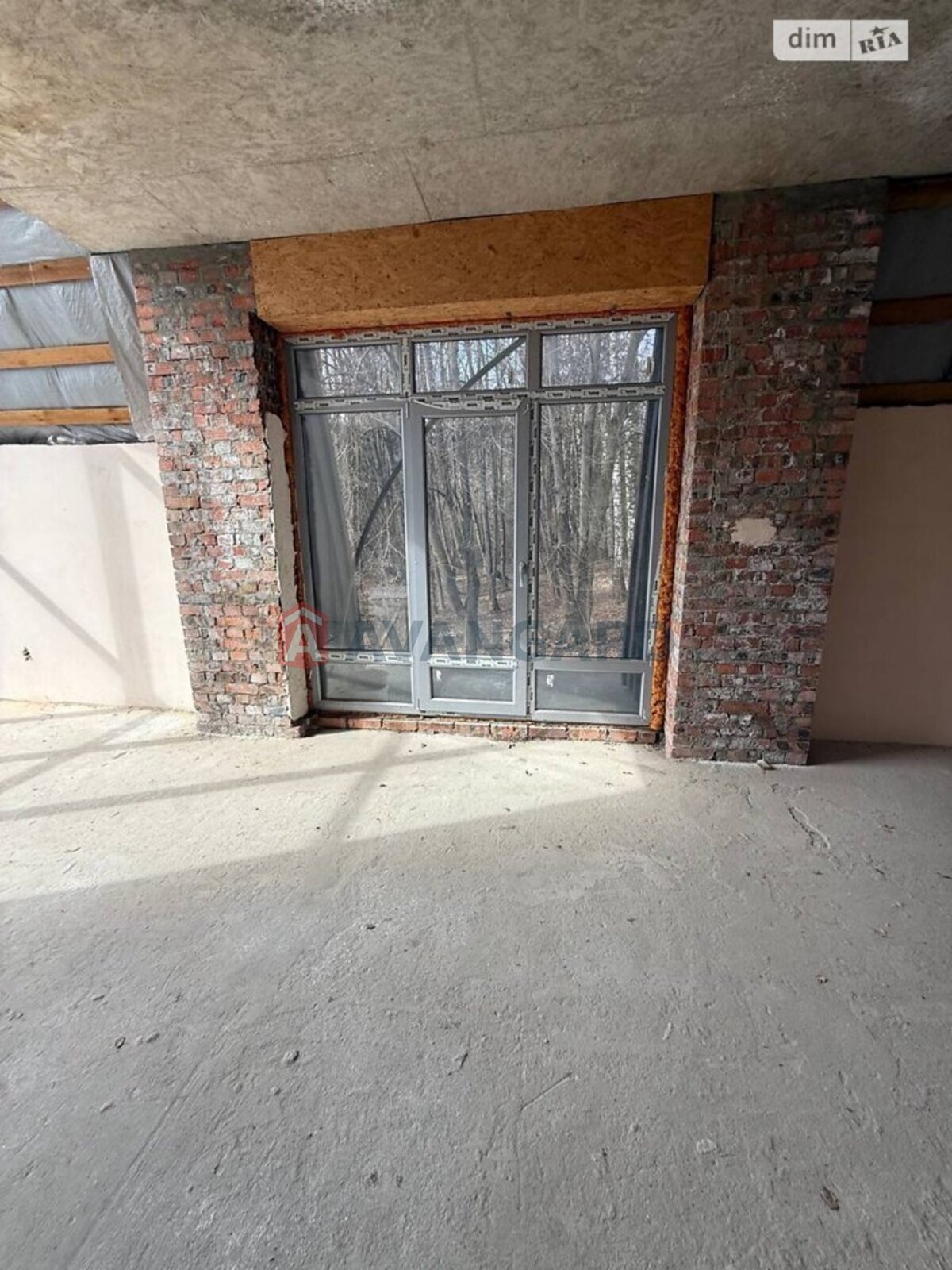 300 ��.�. ���� 17