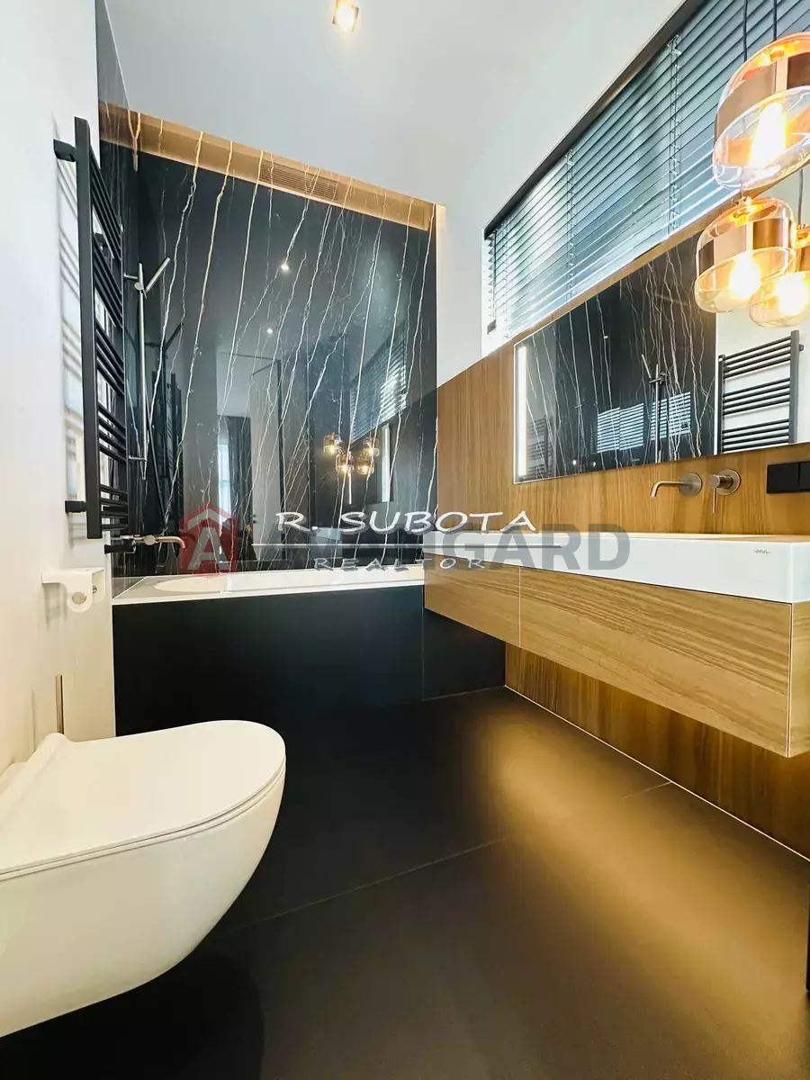 �������, 300 ��.�. ���� 26