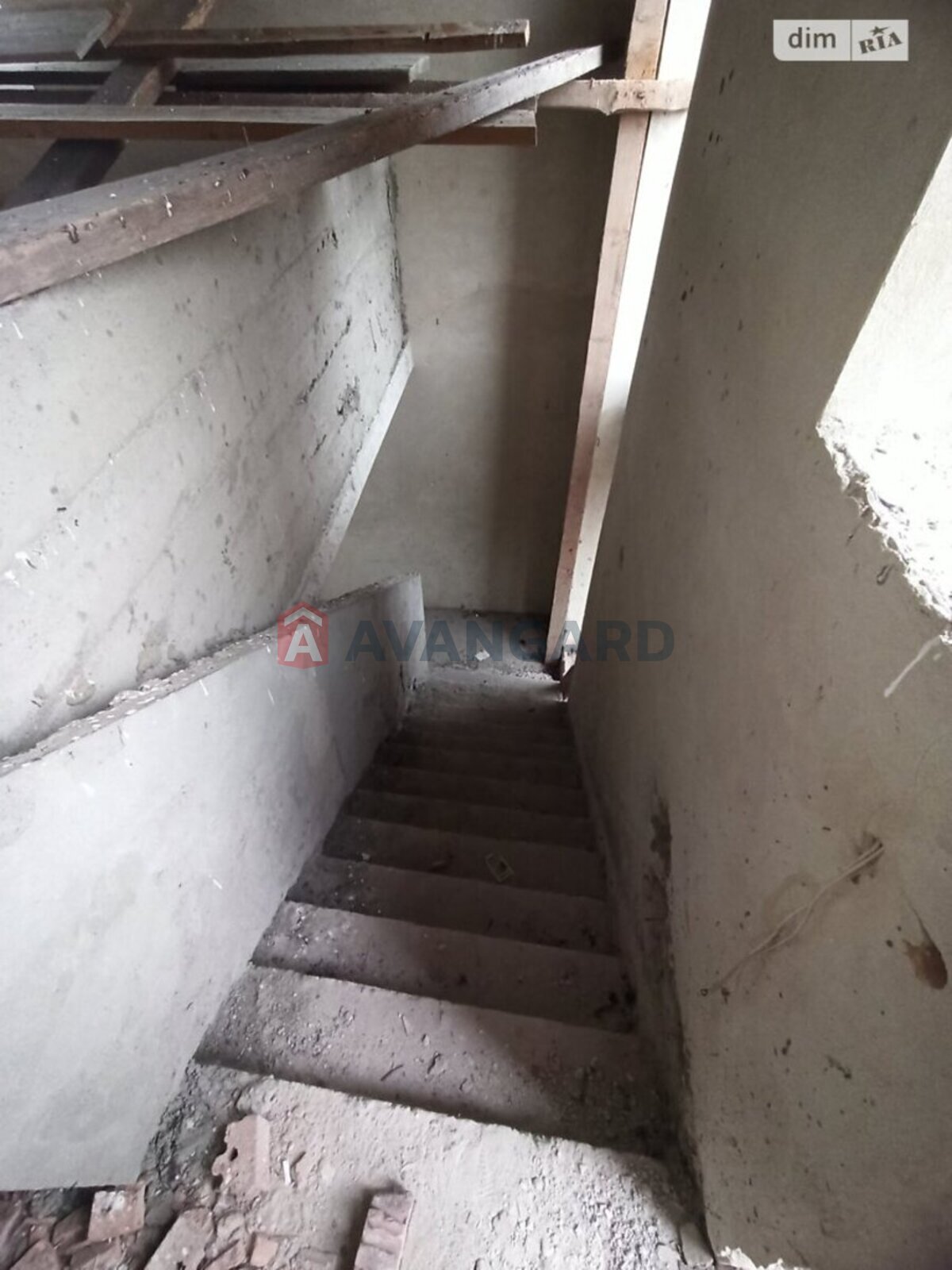 �������, 280 ��.�. ���� 10