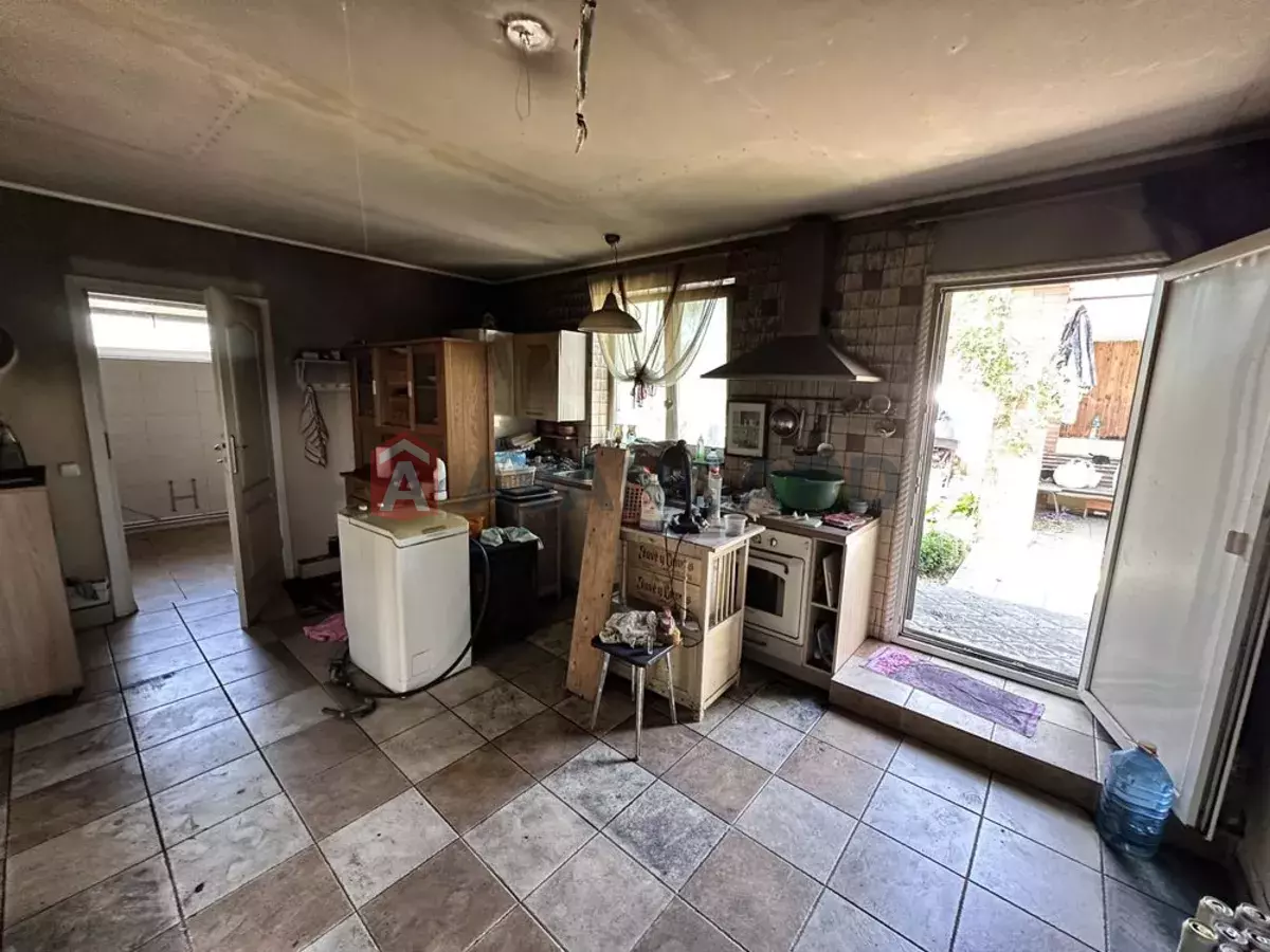 ����, 140 ��.�. ���� 16