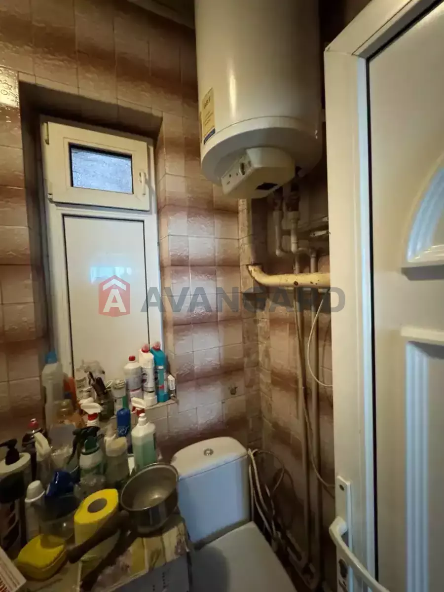 �������, 210 ��.�. ���� 16