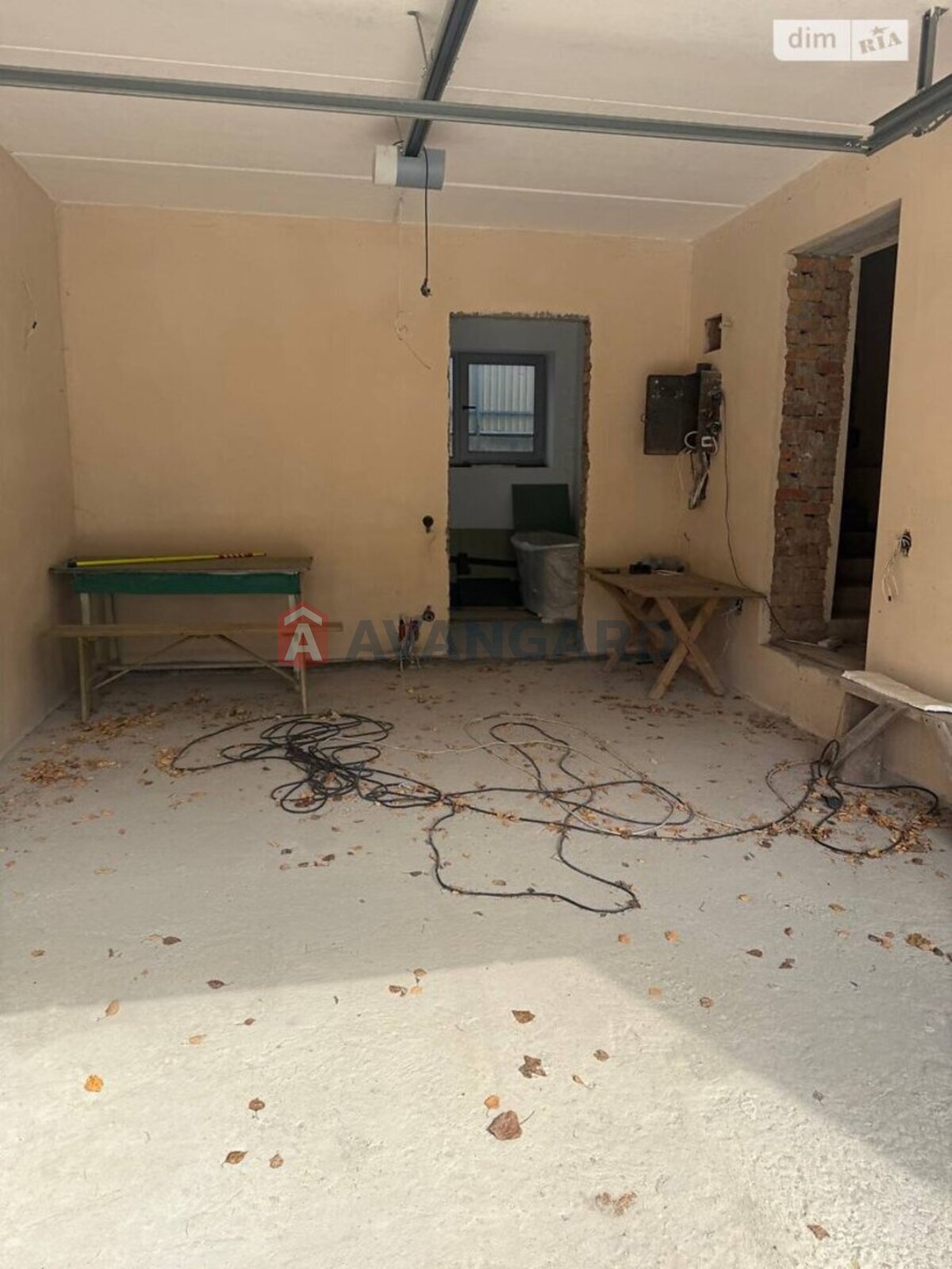 300 ��.�. ���� 29