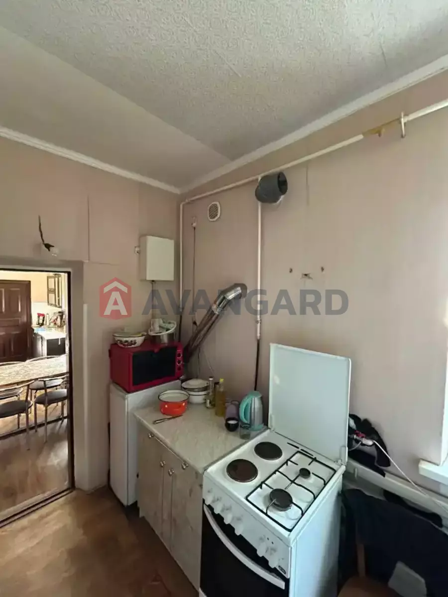 ���, 100 ��.�. ���� 1