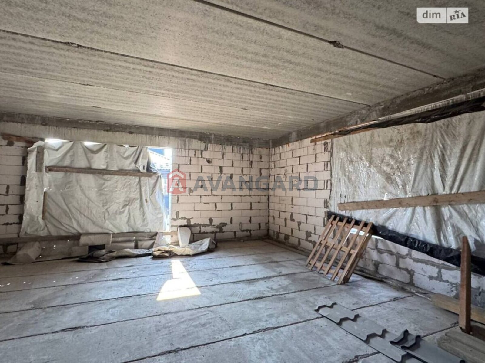 �������, 246 ��.�. ���� 10