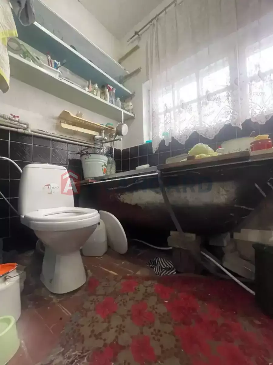 ����� ����, 70 ��.�. ���� 24