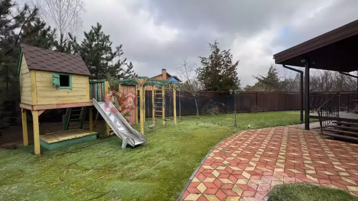 �������, 310 ��.�. ���� 11