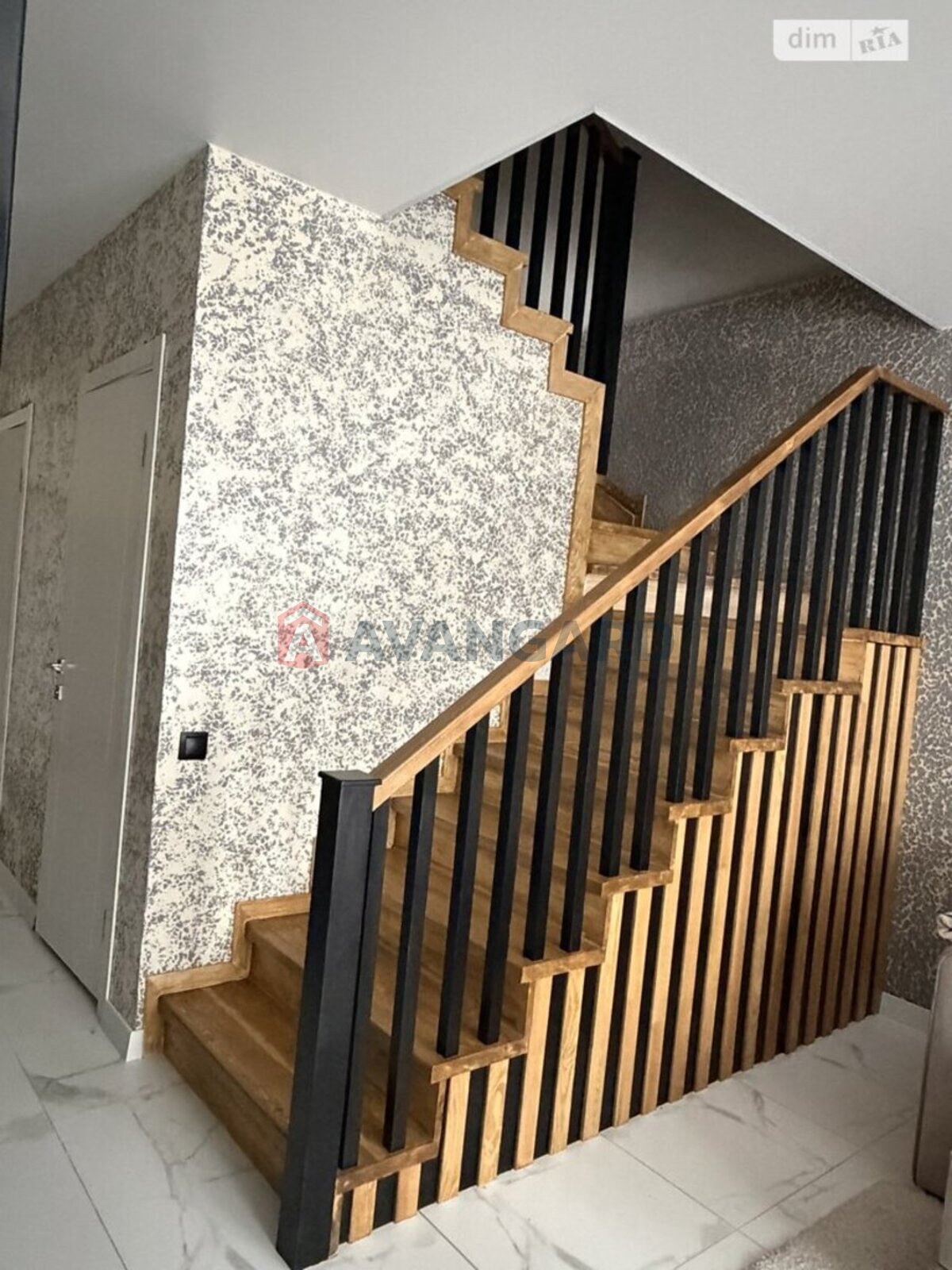 ��������, 76 ��.�. ���� 9