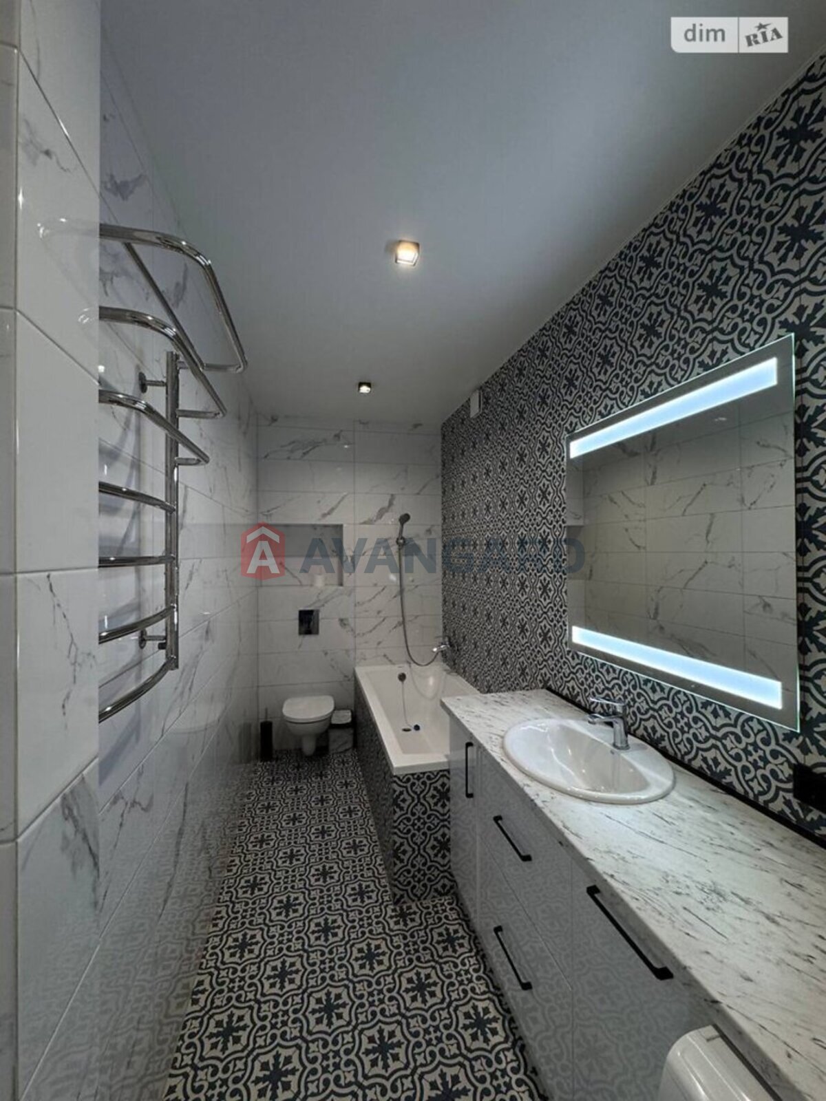 �������, 100 ��.�. ���� 9