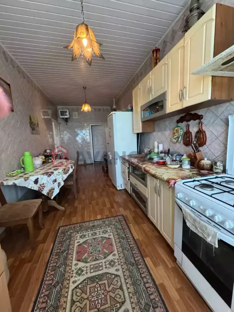 �������, 210 ��.�. ���� 7