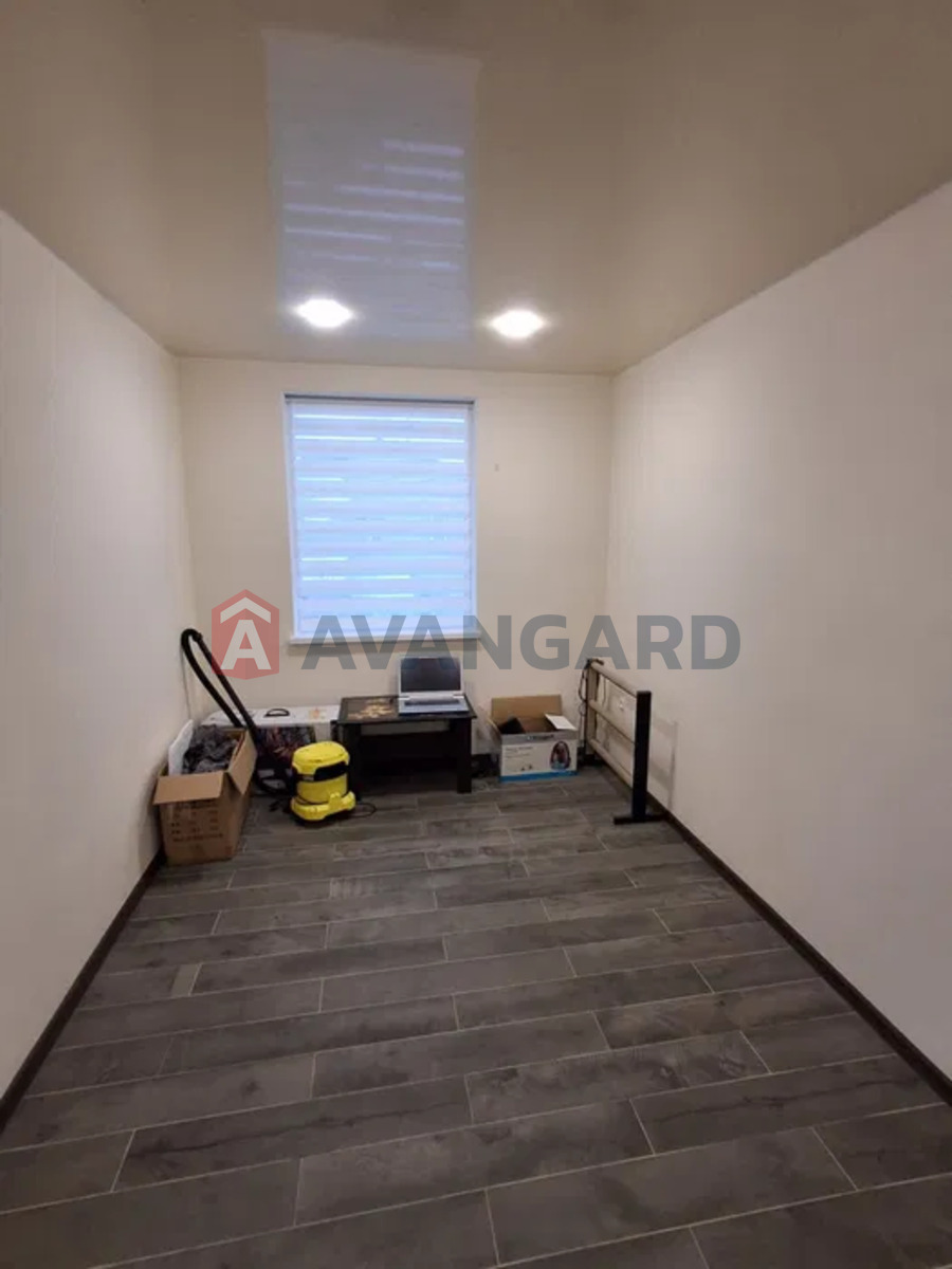 �������, 280 ��.�. ���� 18