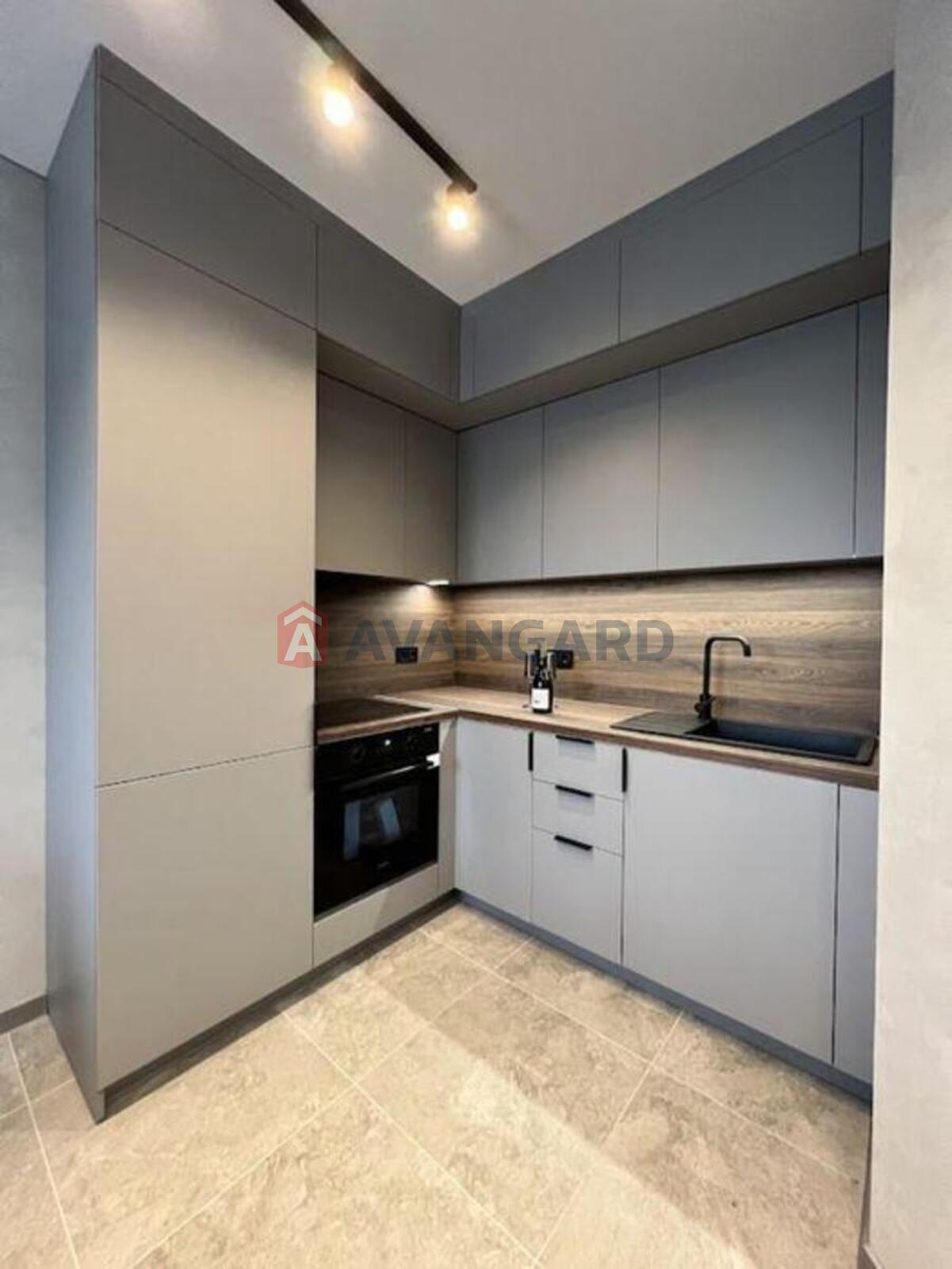 ��������, 33 ��.�. ���� 3