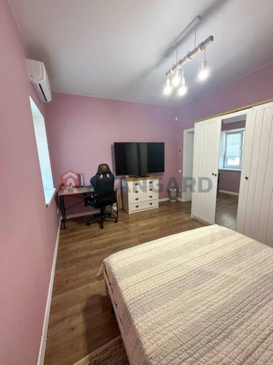 �������, 125 ��.�. ���� 10