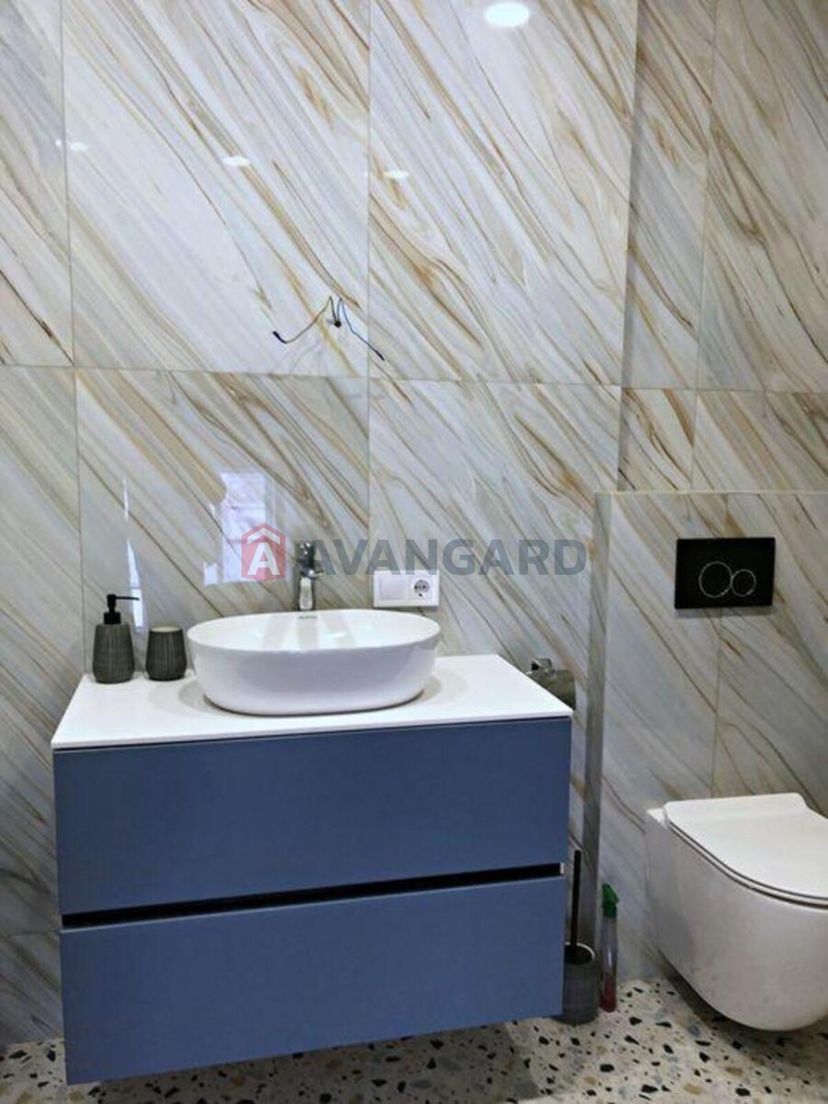 �������, 110 ��.�. ���� 12