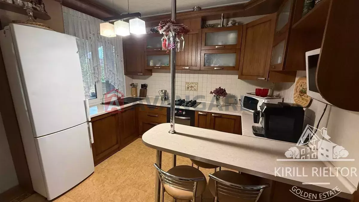 �������, 200 ��.�. ���� 7