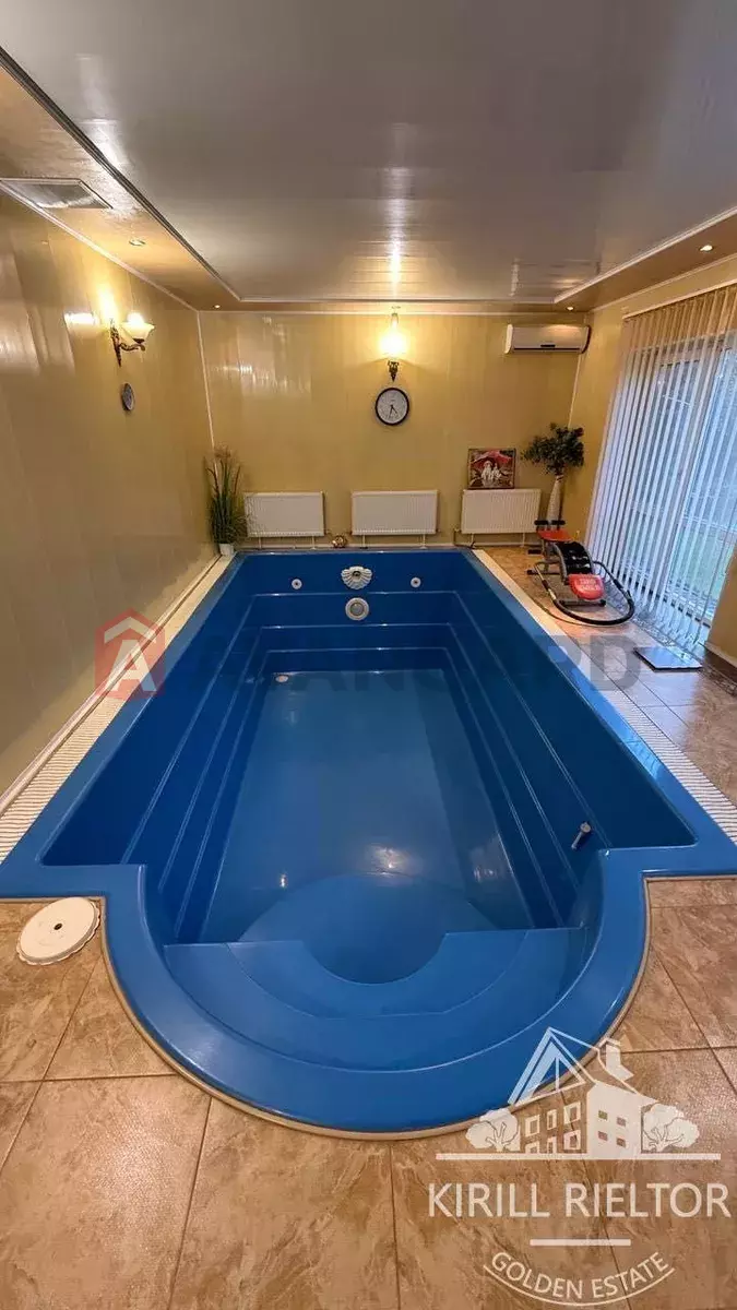 �������, 200 ��.�. ���� 10