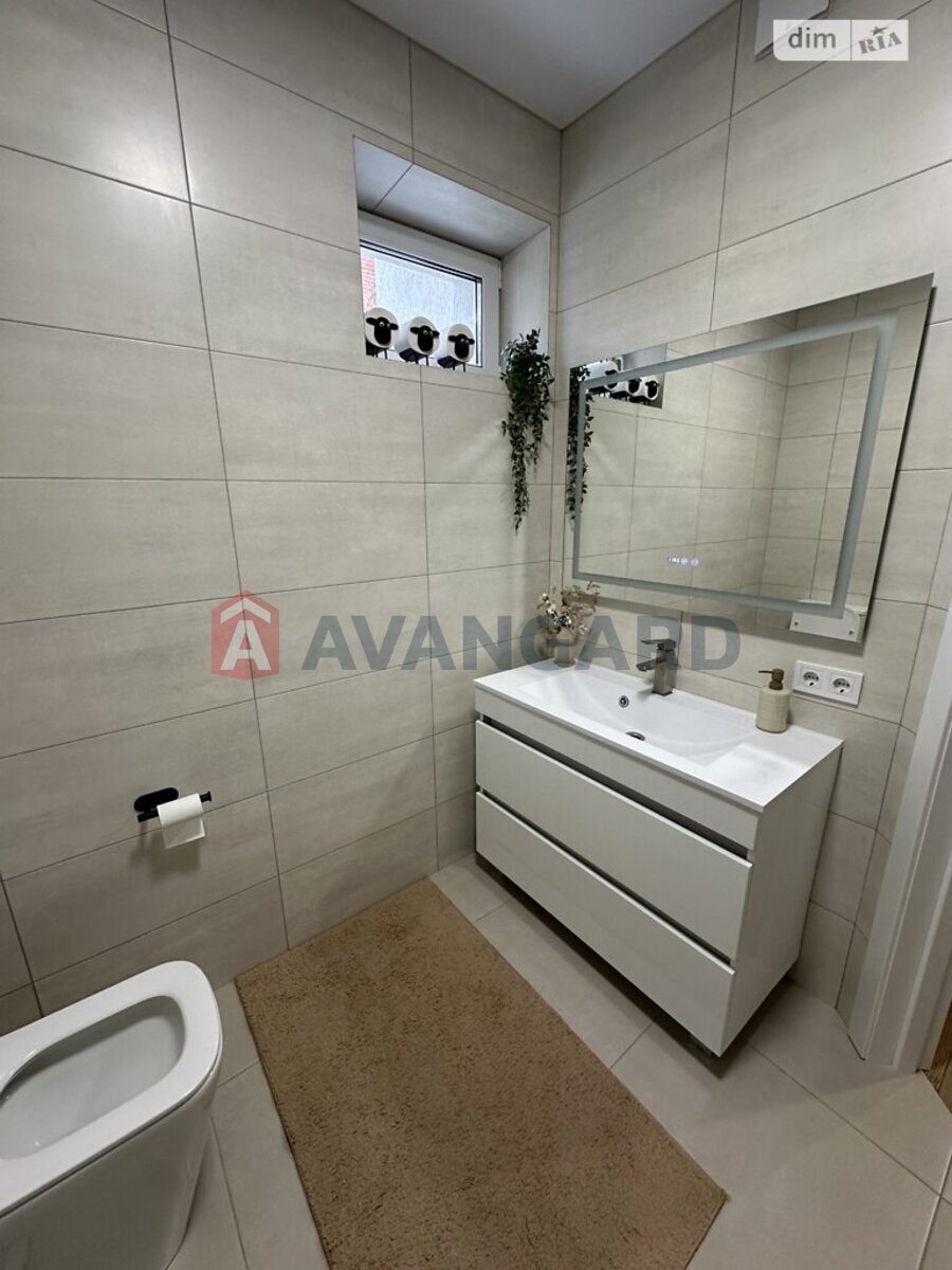 �������, 220 ��.�. ���� 30