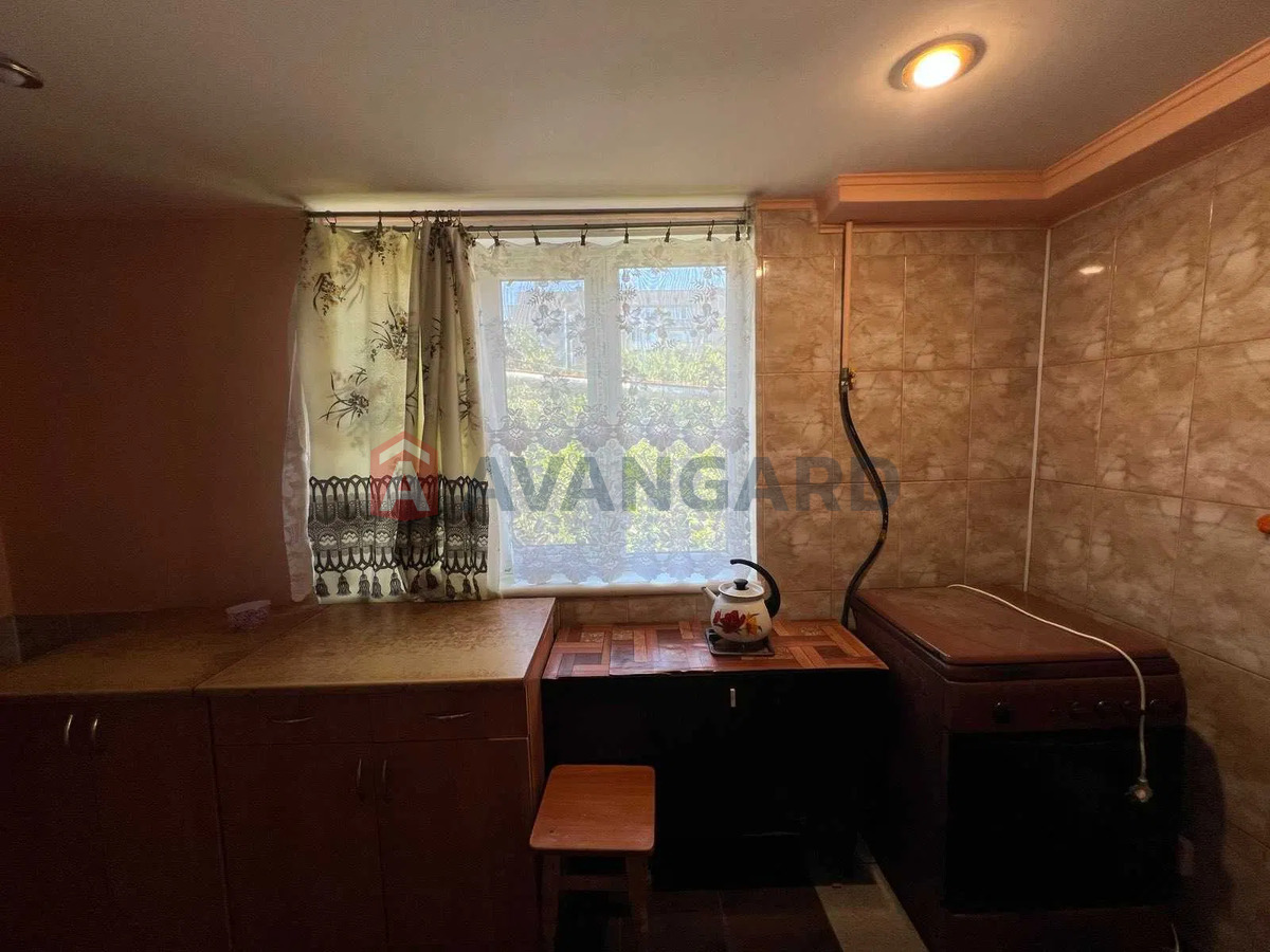 ������� �������, 43 ��.�. ���� 12