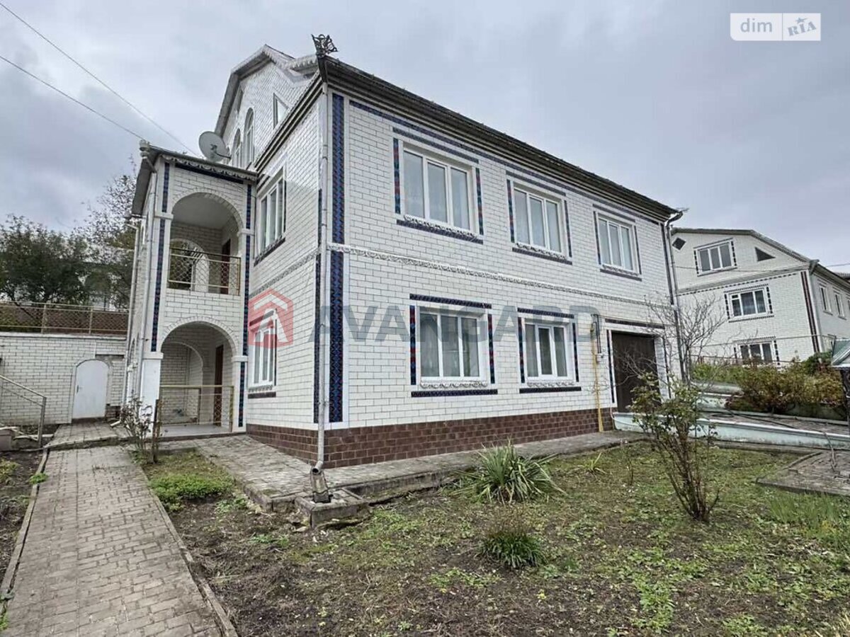 �������, 301 ��.�. ���� 1