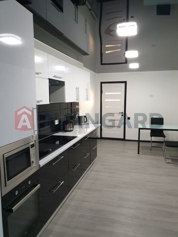 �������, 130 ��.�. ���� 18