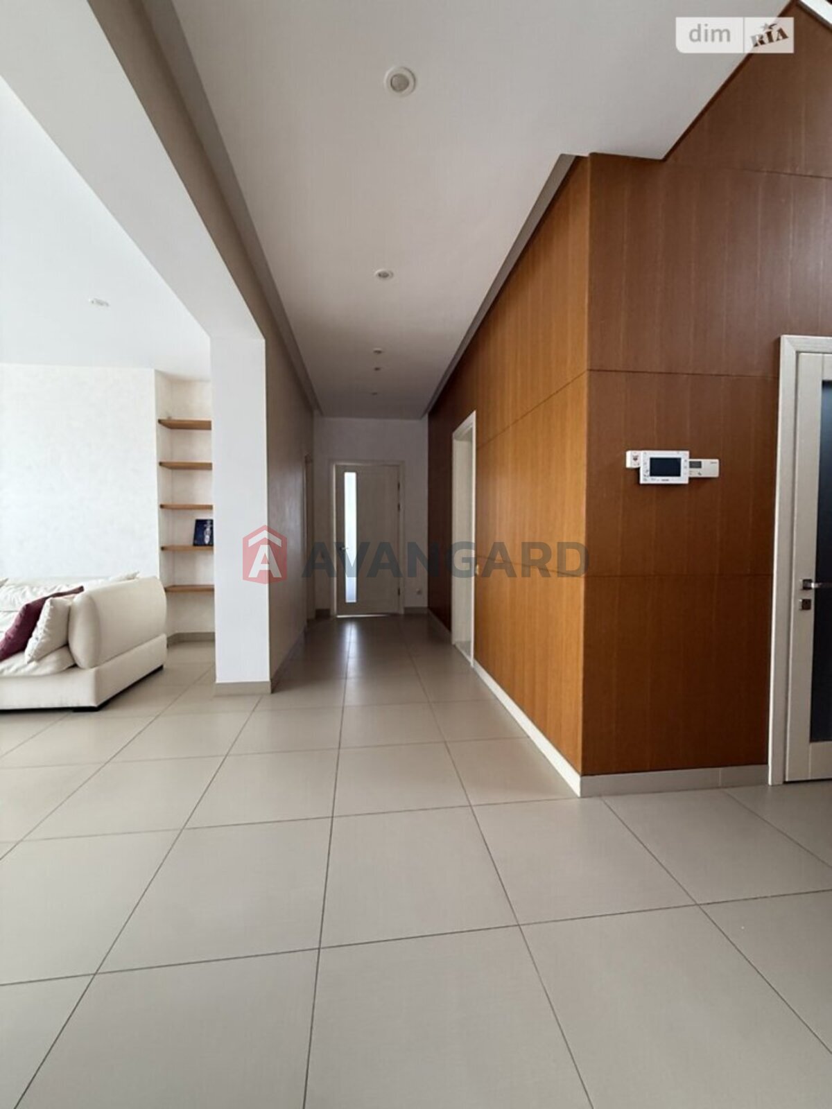 �������, 214 ��.�. ���� 17