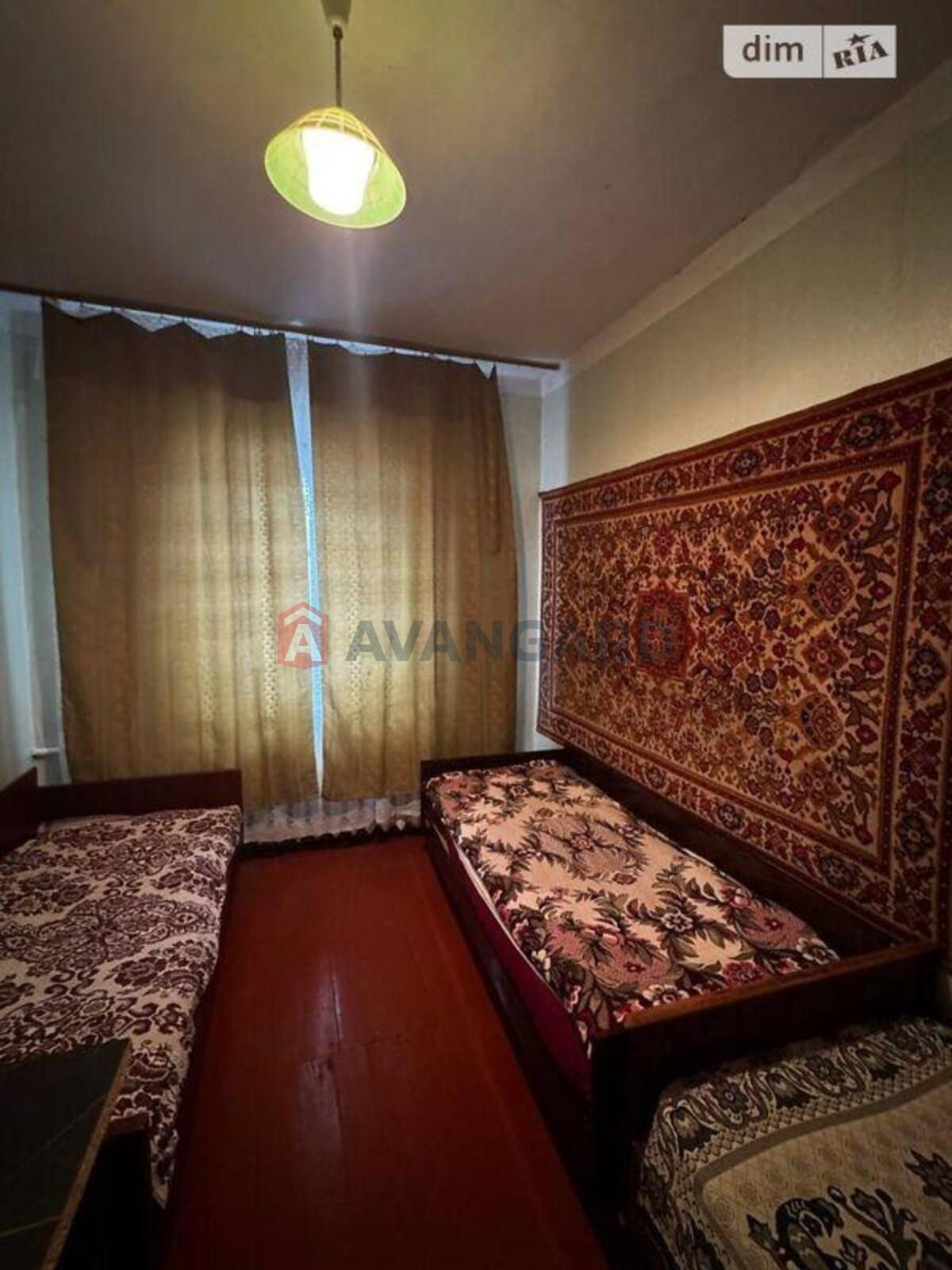 �������, 75 ��.�. ���� 8