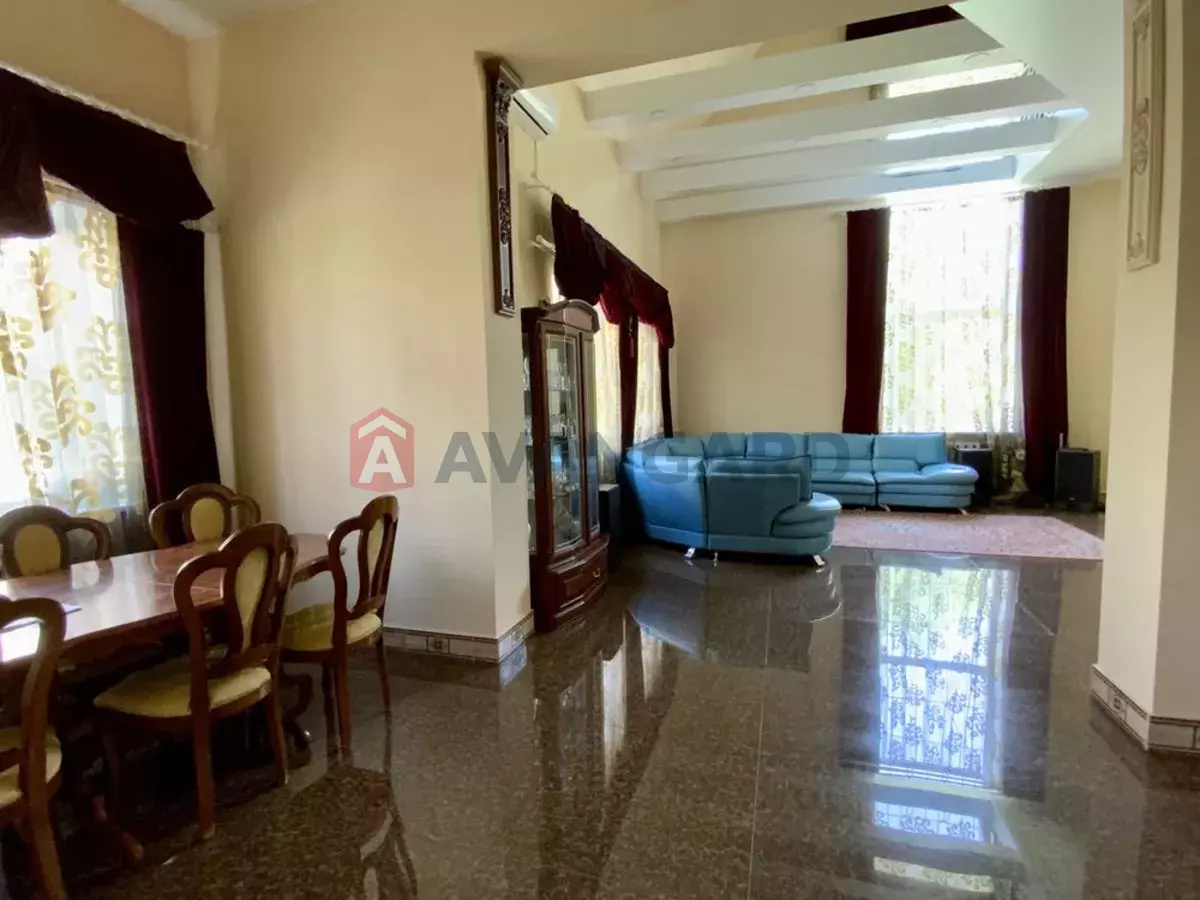 �������, 600 ��.�. ���� 17