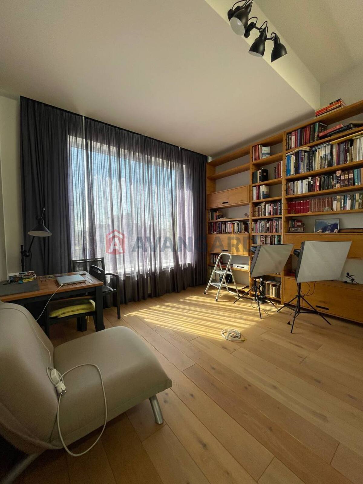 �������, 465 ��.�. ���� 17