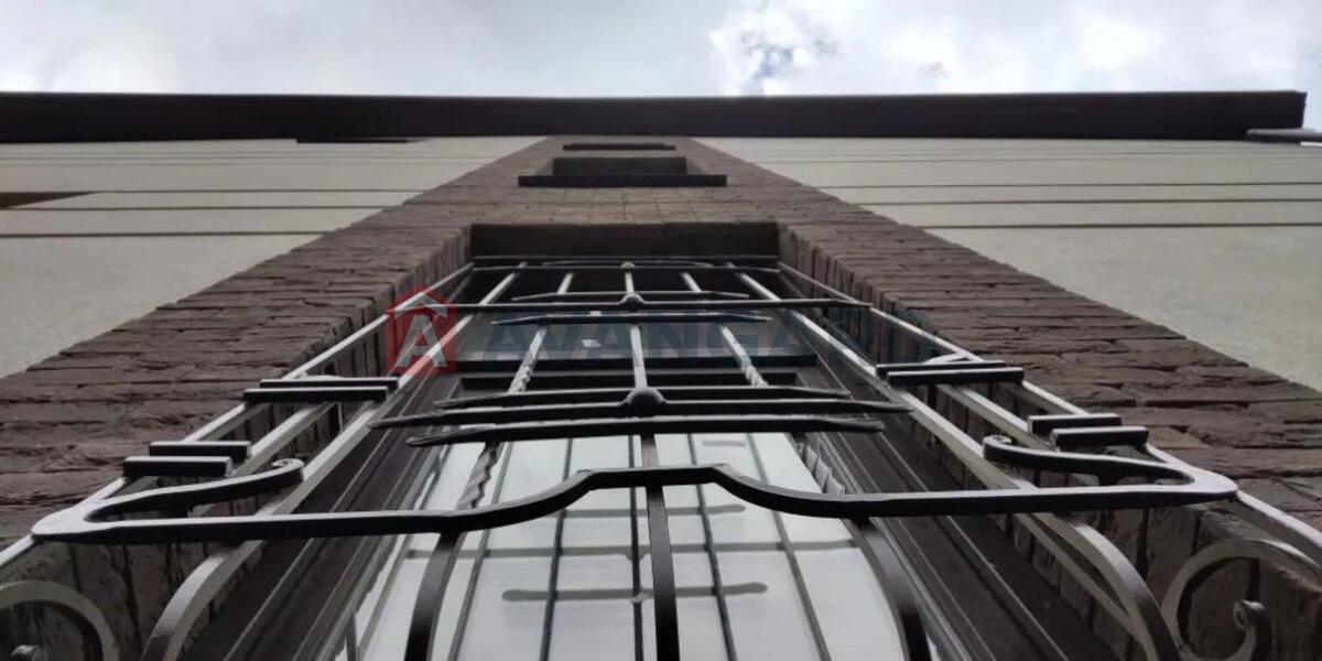 �������, 300 ��.�. ���� 5