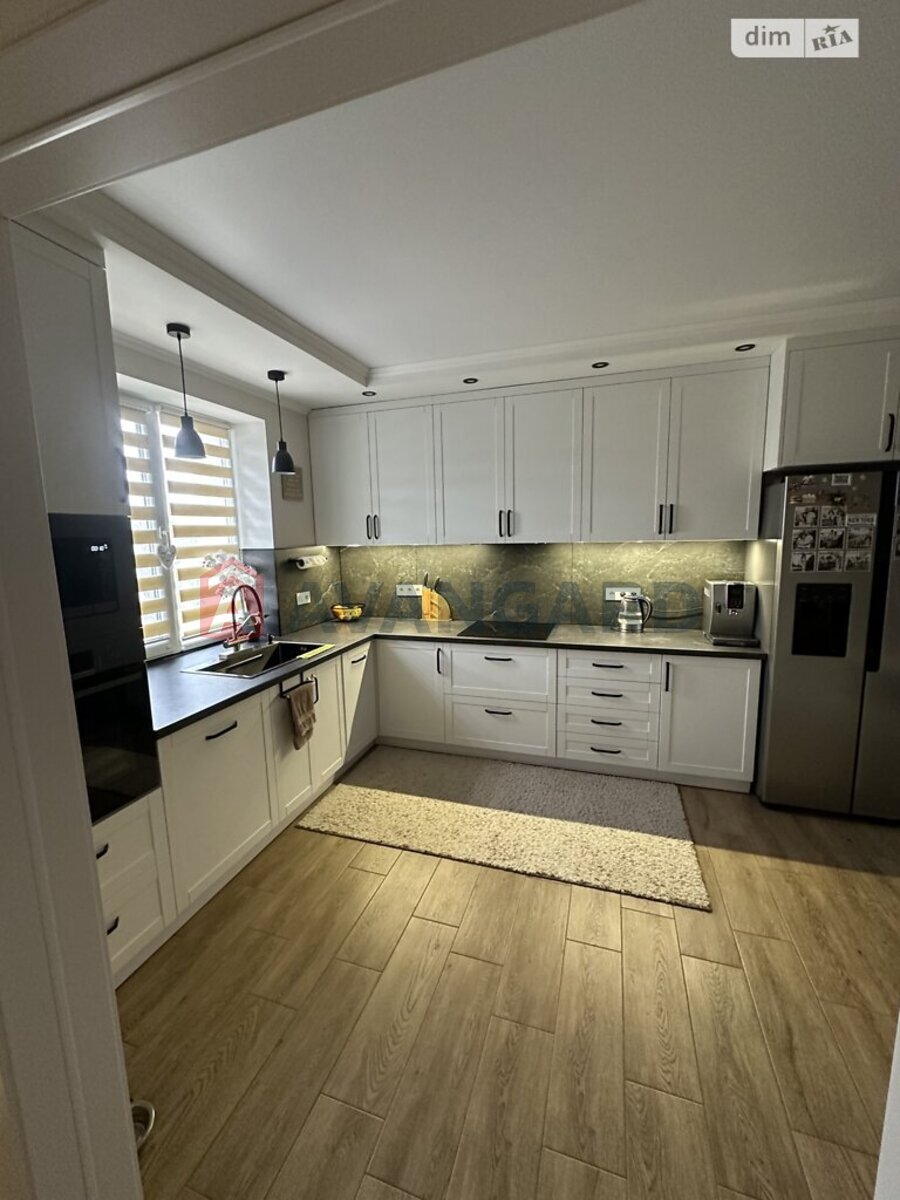 �������, 220 ��.�. ���� 26