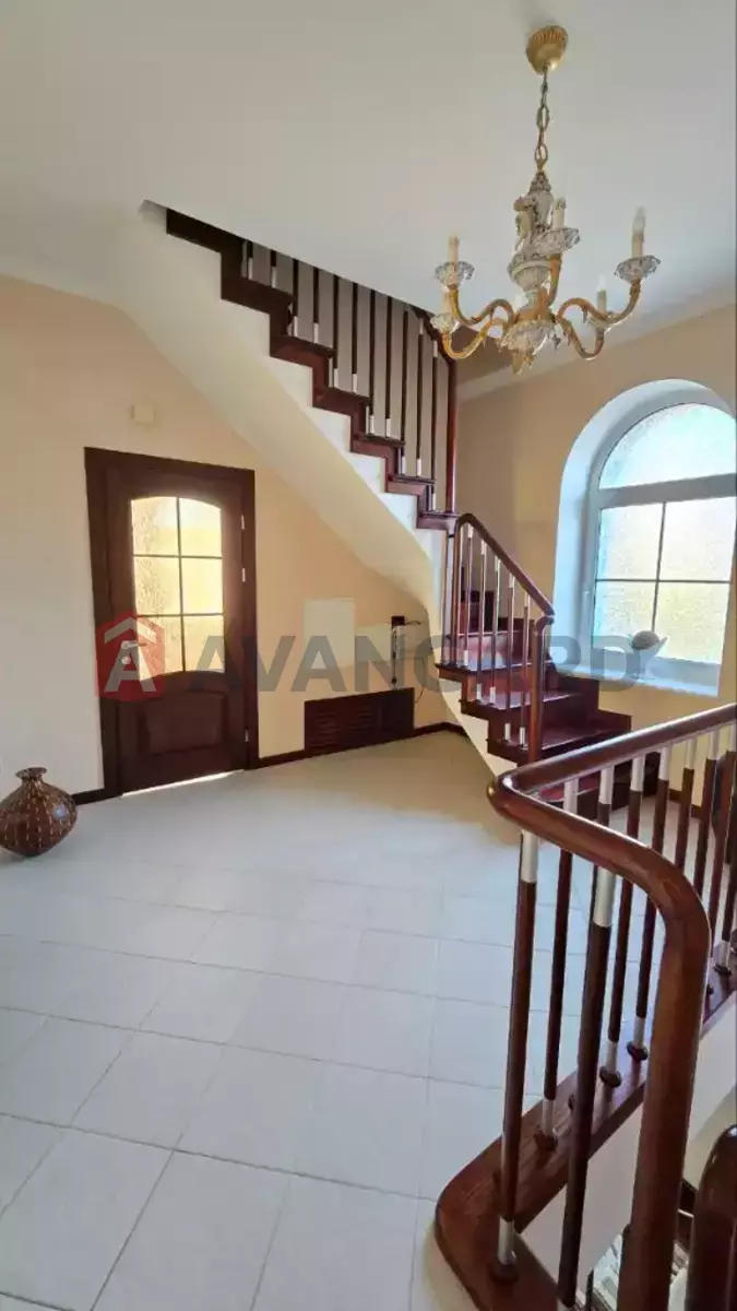 �������, 320 ��.�. ���� 18