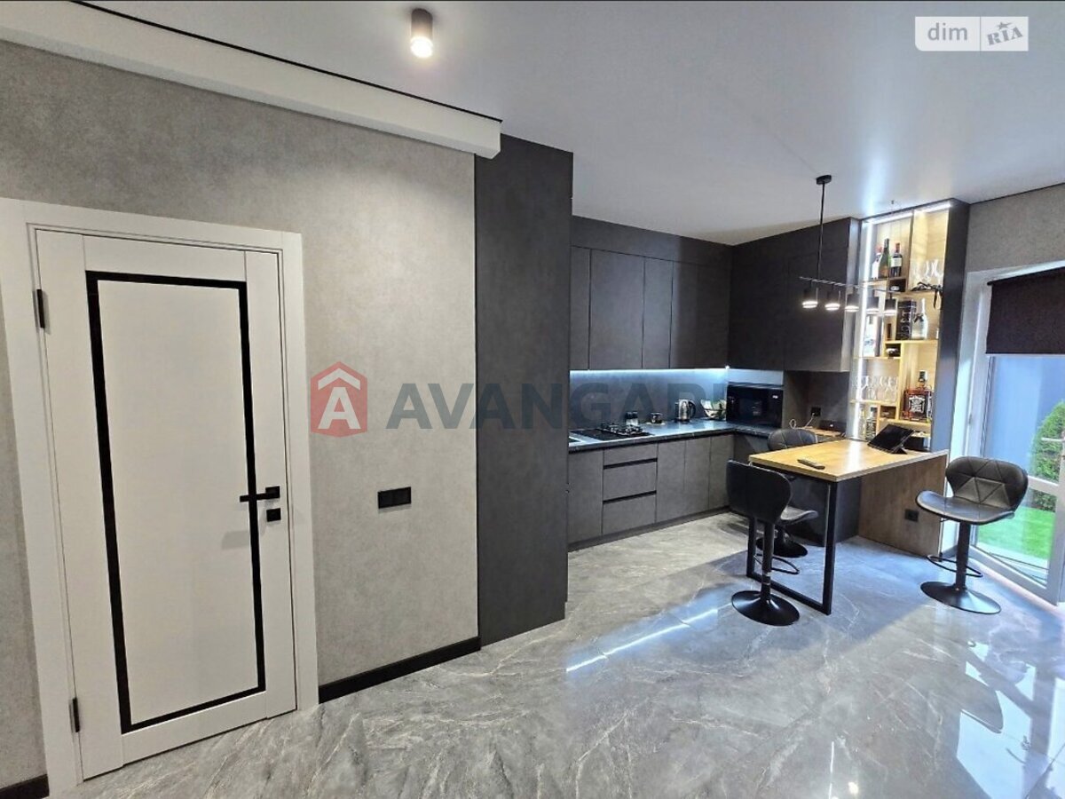 ��������, 90 ��.�. ���� 5