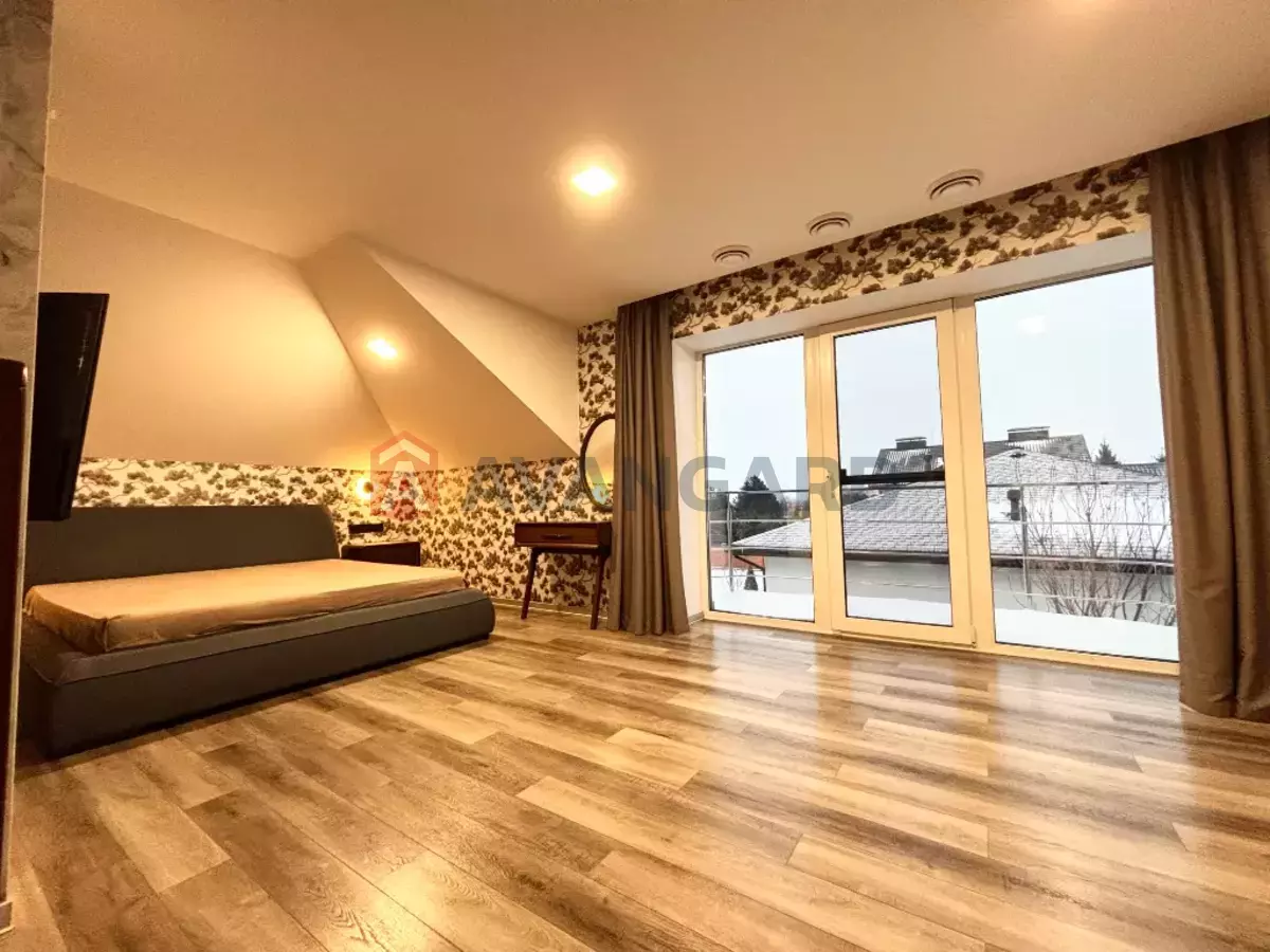 �������, 205 ��.�. ���� 22