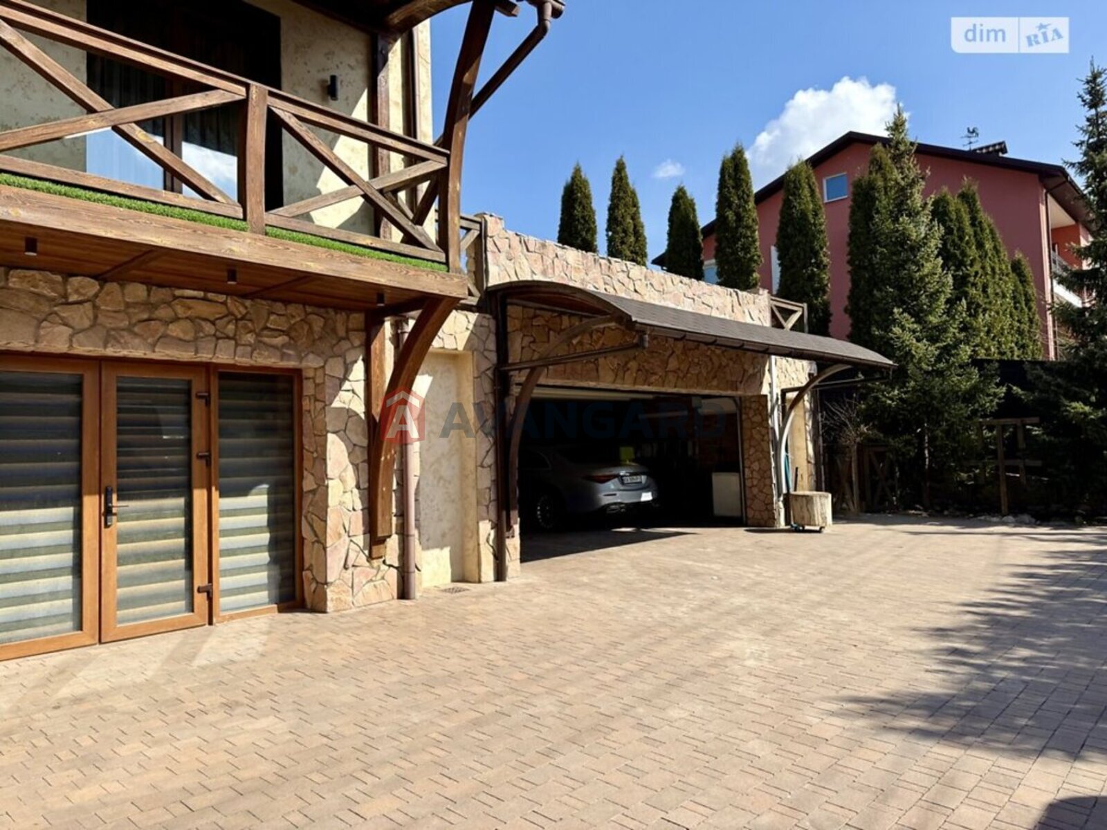 �������, 300 ��.�. ���� 6