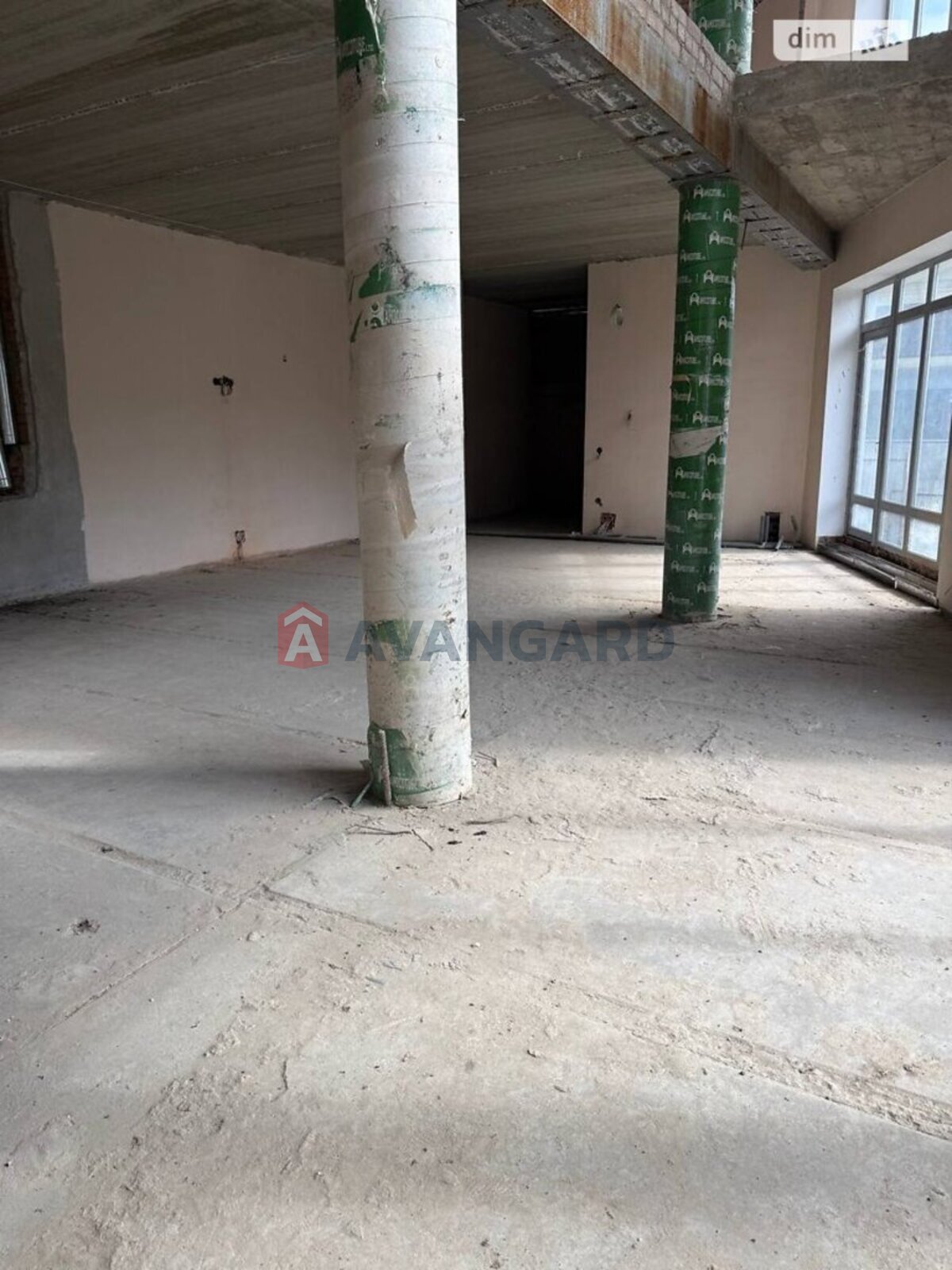 300 ��.�. ���� 23