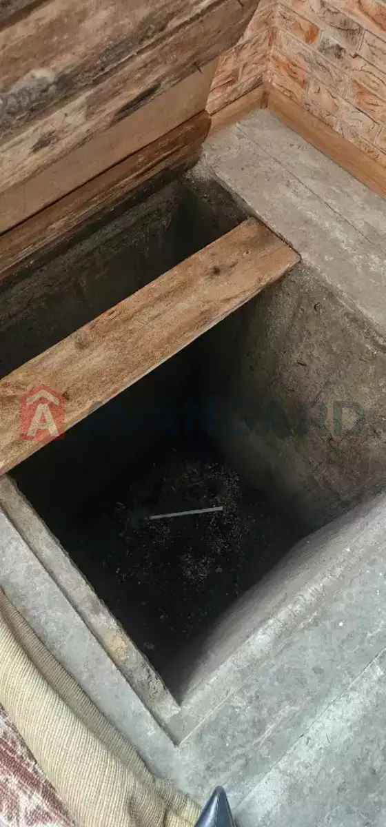 ����, 42 ��.�. ���� 22