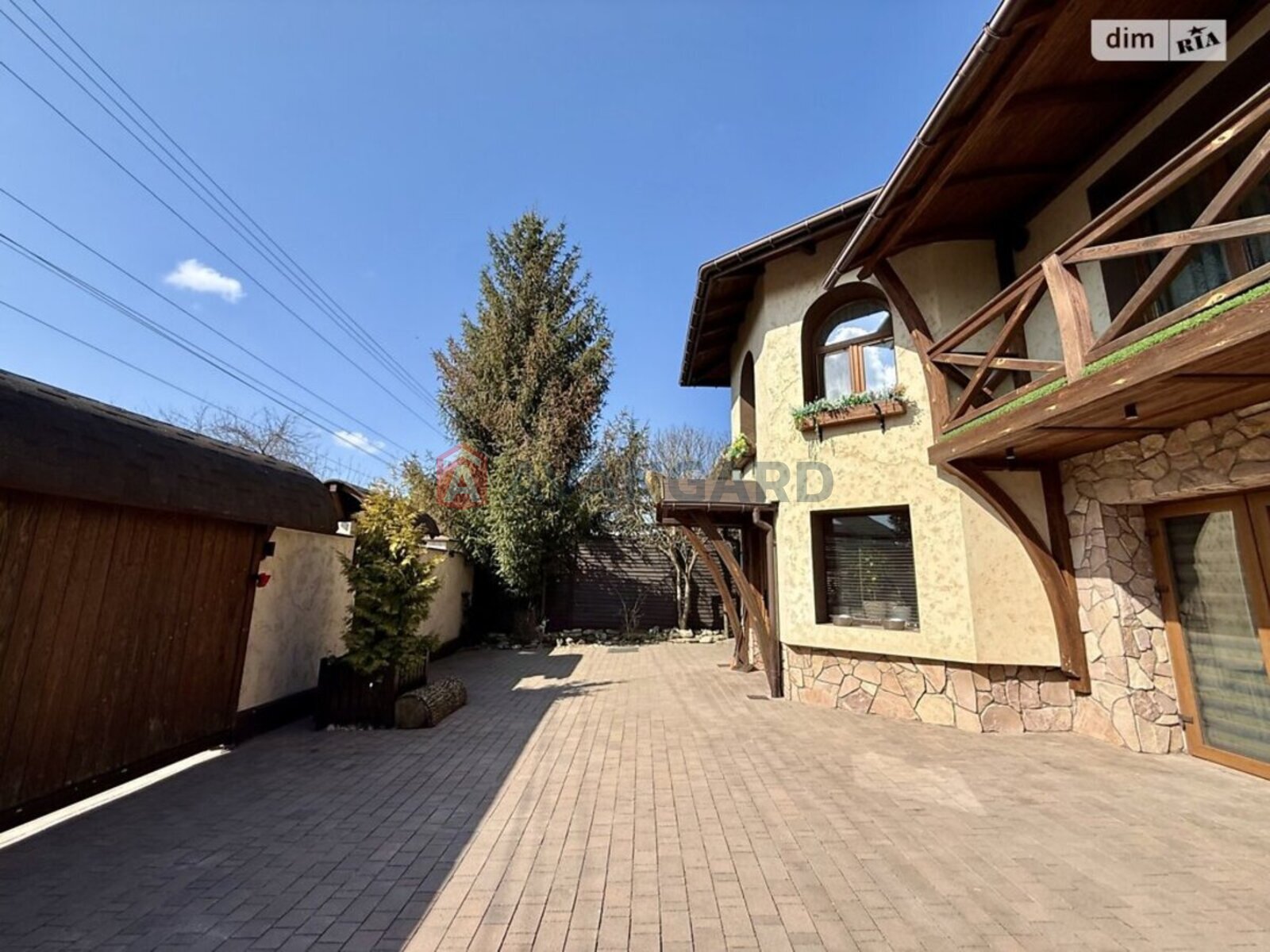 �������, 300 ��.�. ���� 4