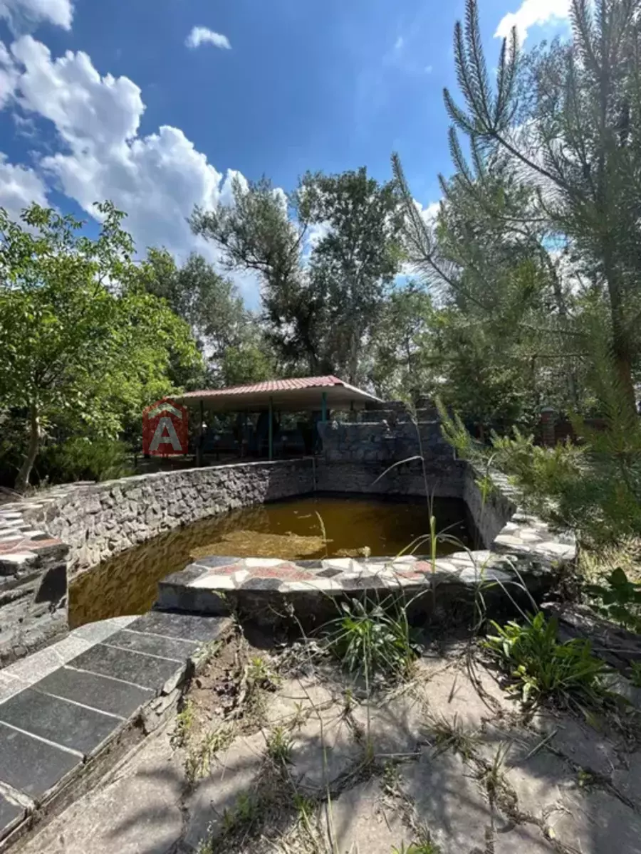 �������, 400 ��.�. ���� 3