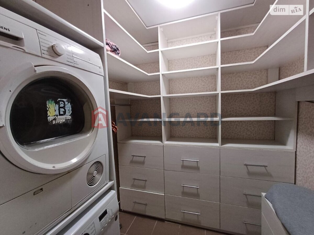 �������, 120 ��.�. ���� 29