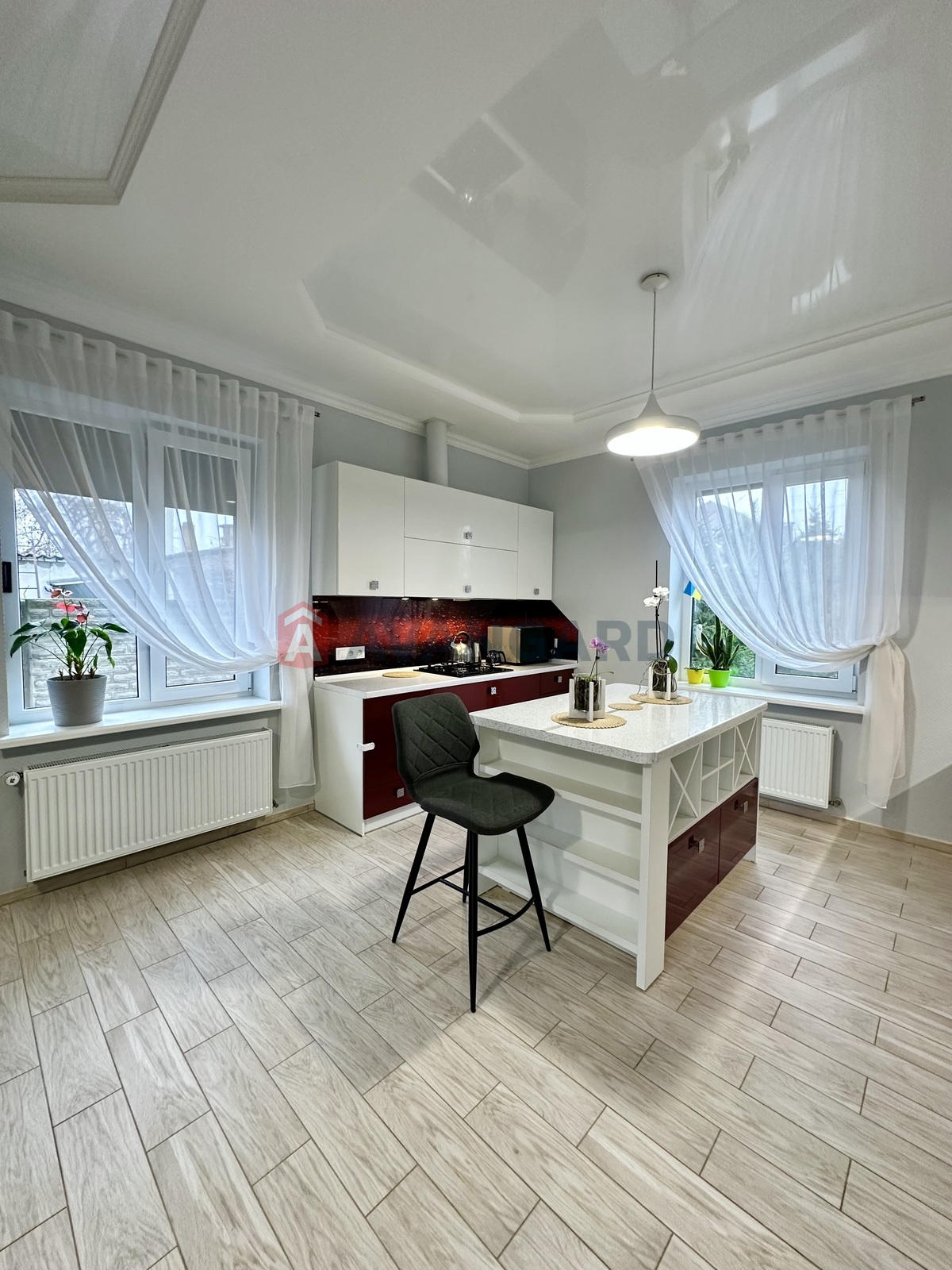 �������, 246 ��.�. ���� 10