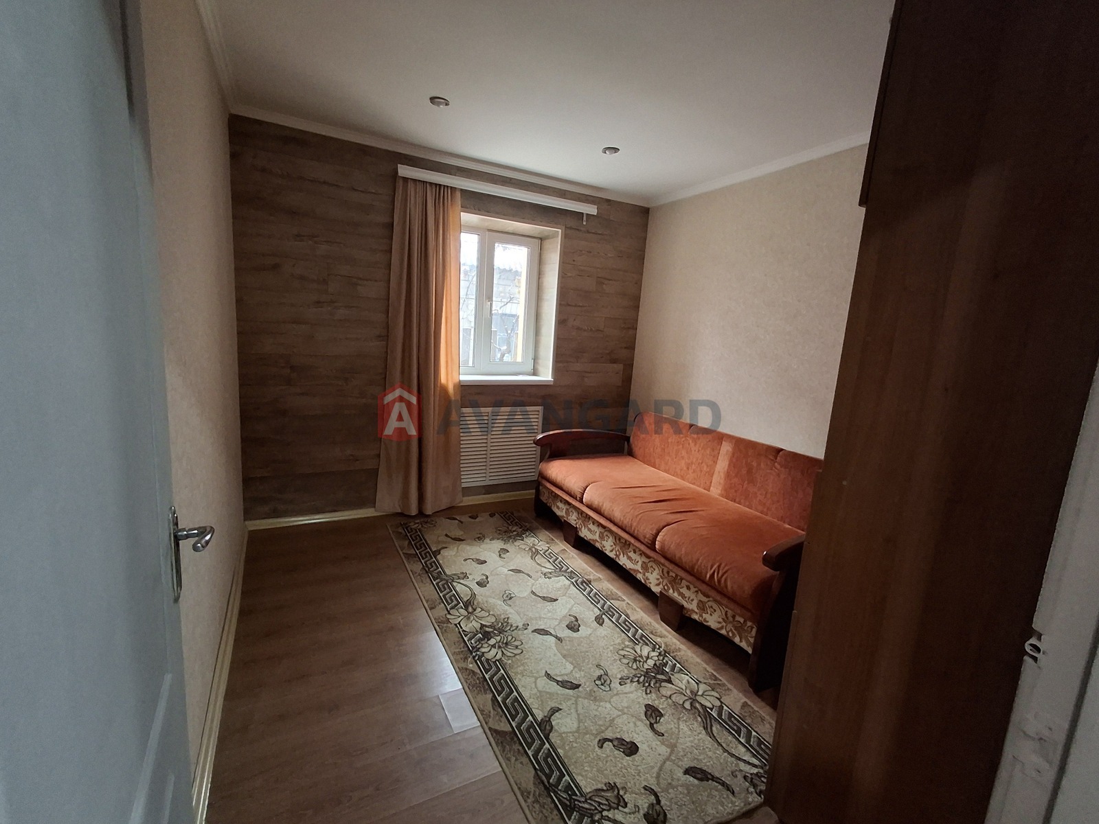 �������, 100 ��.�. ���� 16