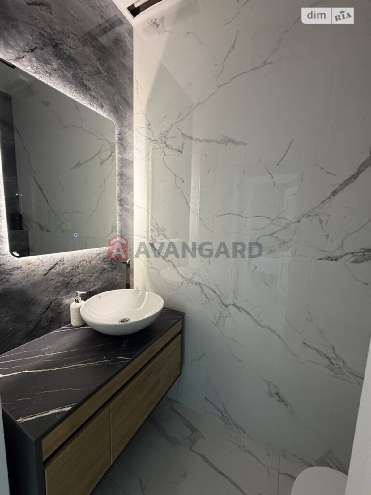 ��������, 90 ��.�. ���� 11