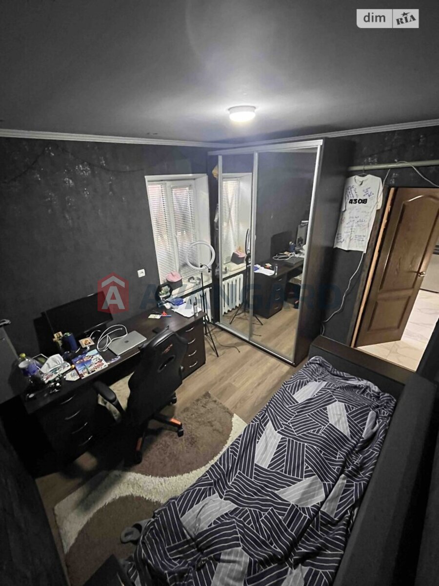 ���, 105 ��.�. ���� 14