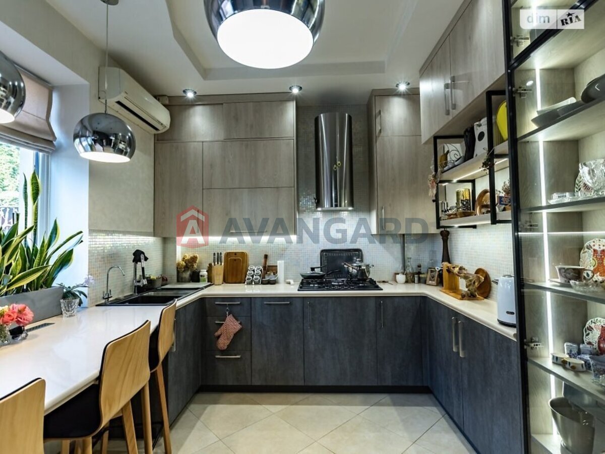 �������, 97 ��.�. ���� 11