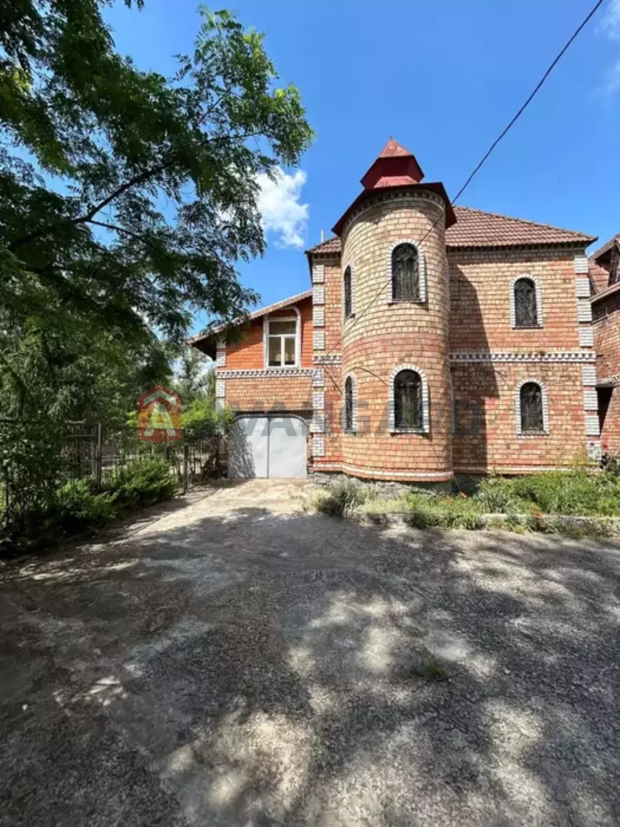 �������, 400 ��.�. ���� 24