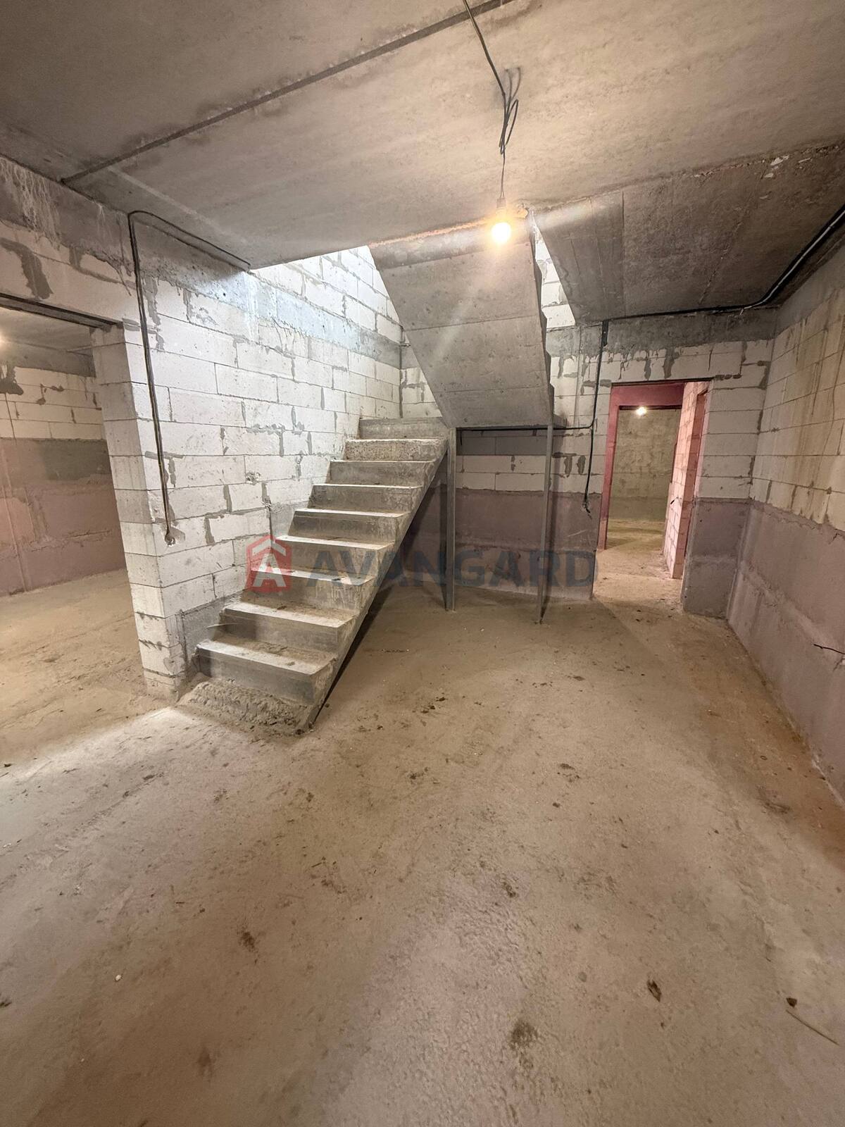 �������, 167 ��.�. ���� 10