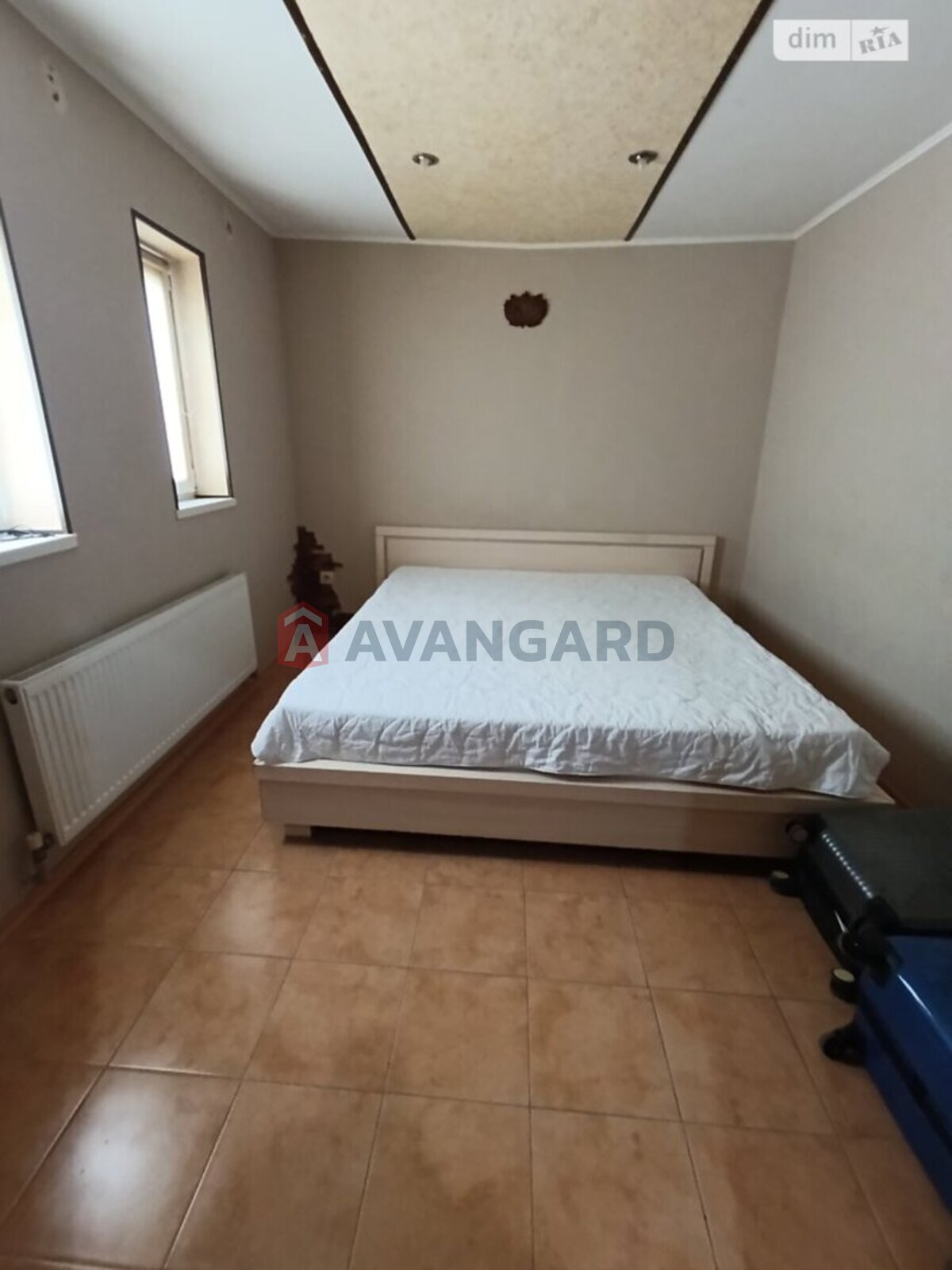 �������, 100 ��.�. ���� 15